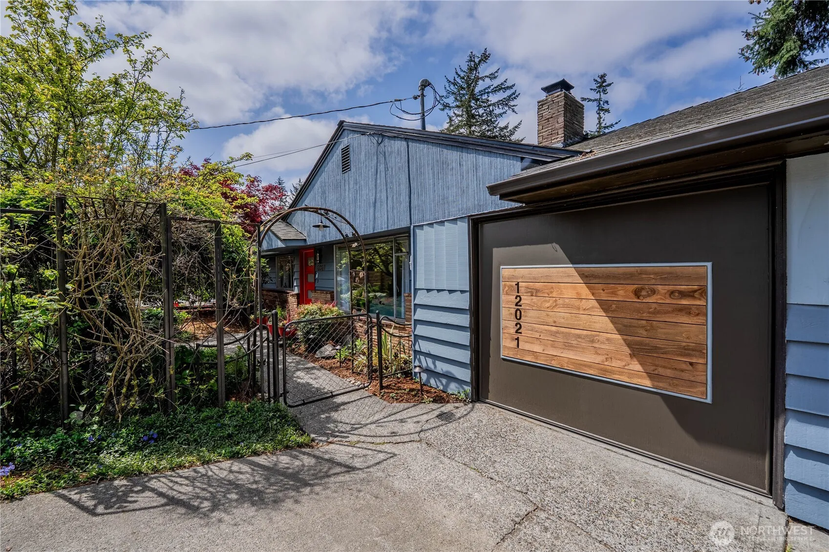 Property photo for 12021 5th Avenue Ne, Seattle photo 4