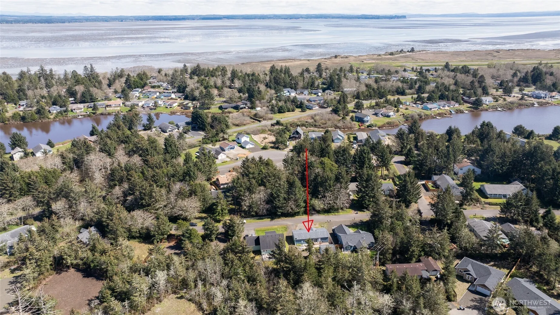 Property photo for 663 Woodland Loop Ne, Ocean Shores photo 2