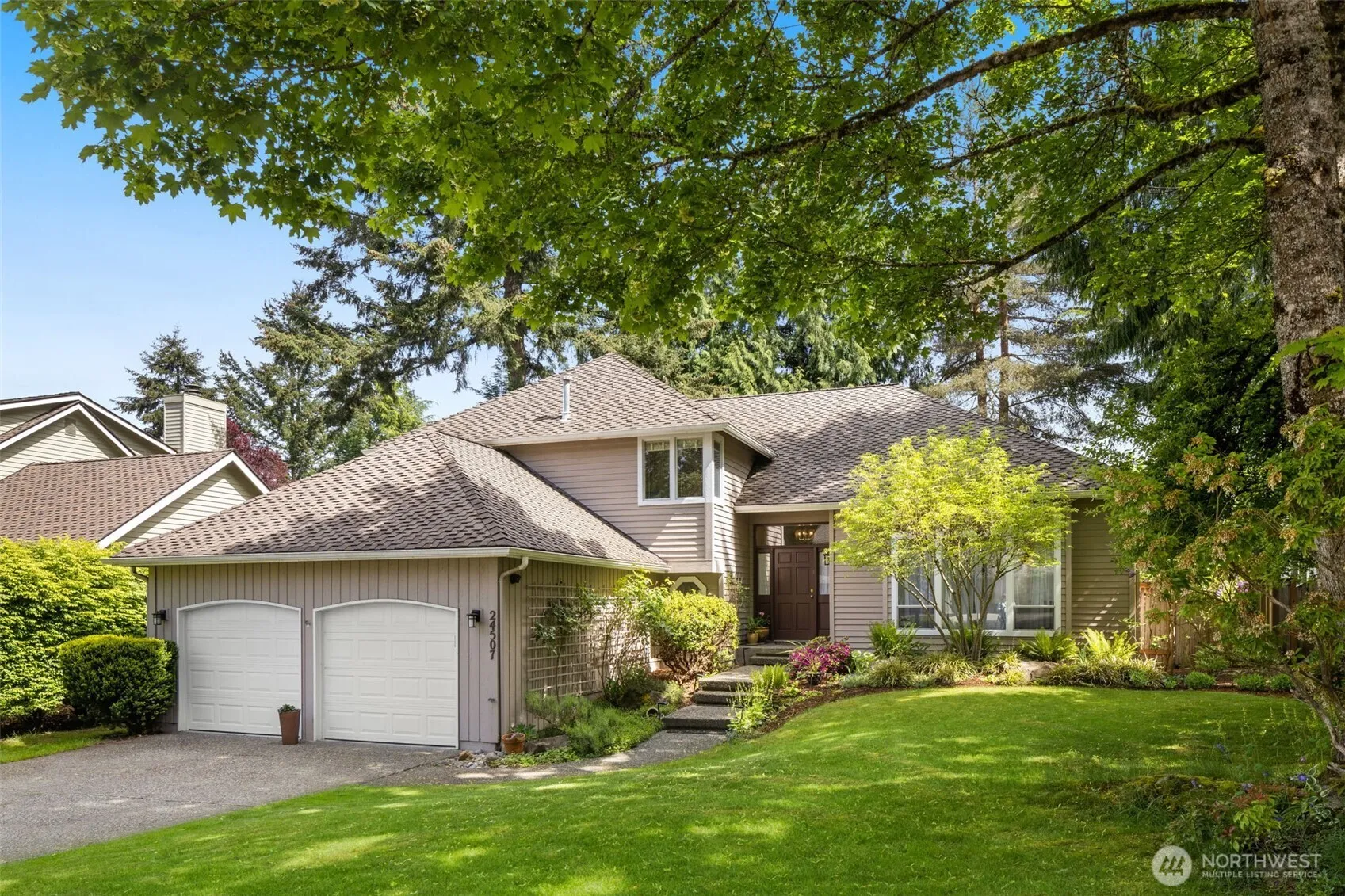 Property photo for 24507 Se 37th Street, Sammamish