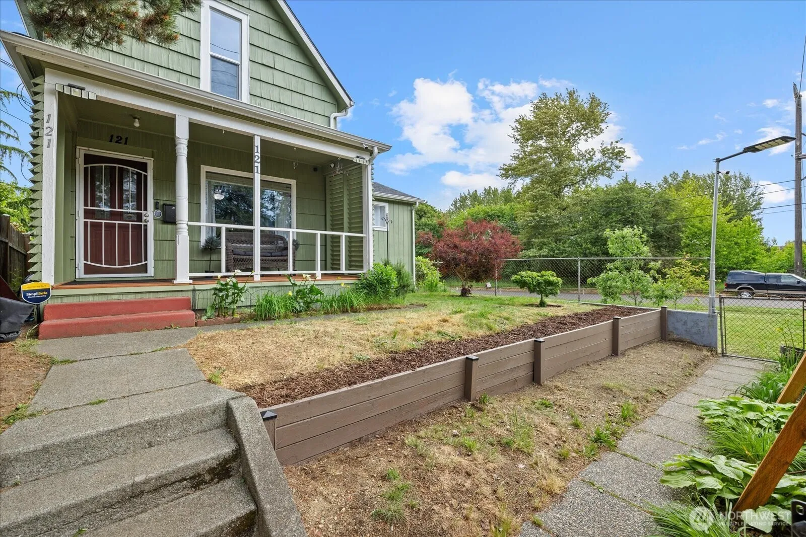 Property photo for 121 E Harrison Street, Tacoma photo 3