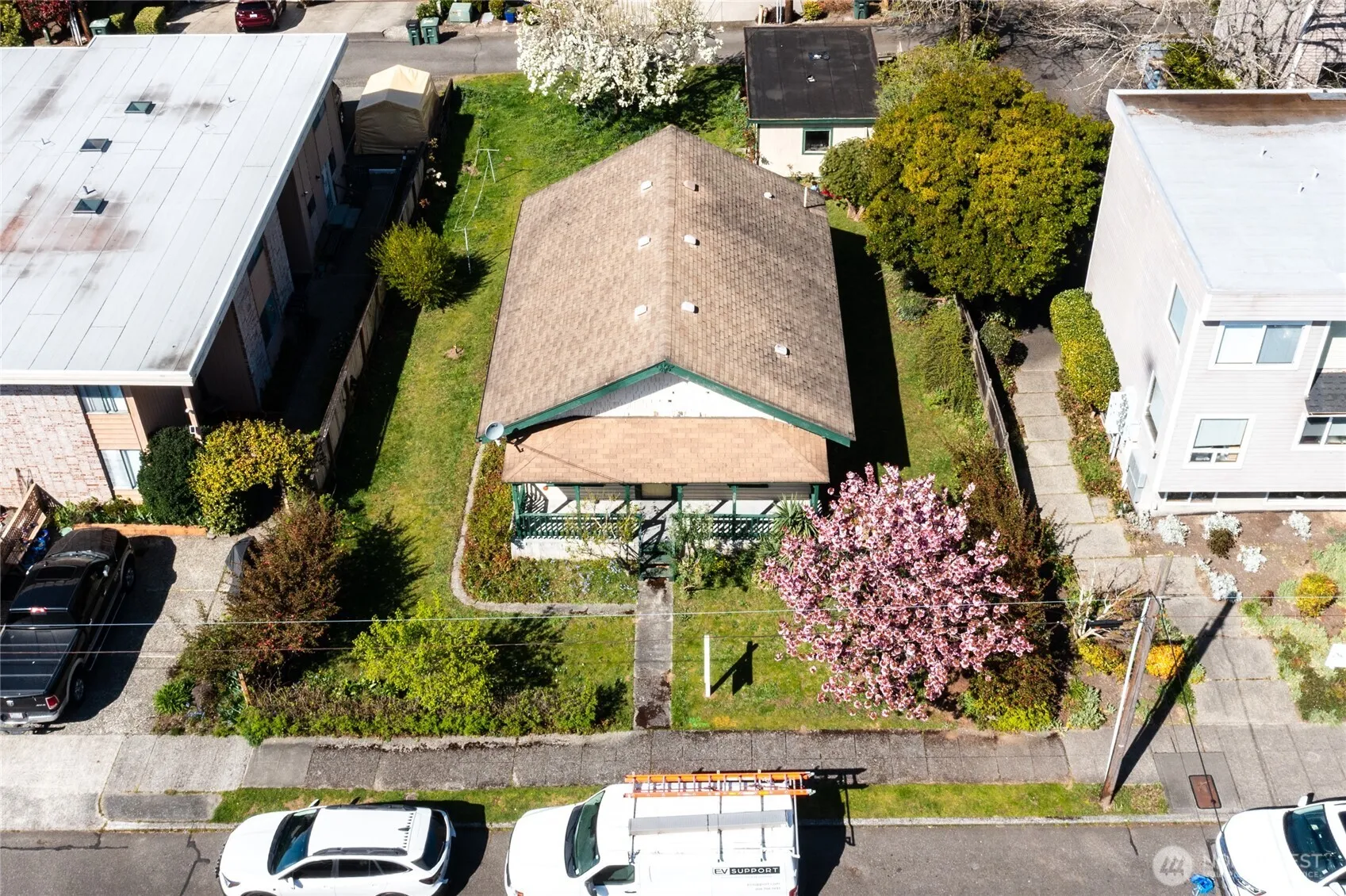 621 Daley Street, Edmonds