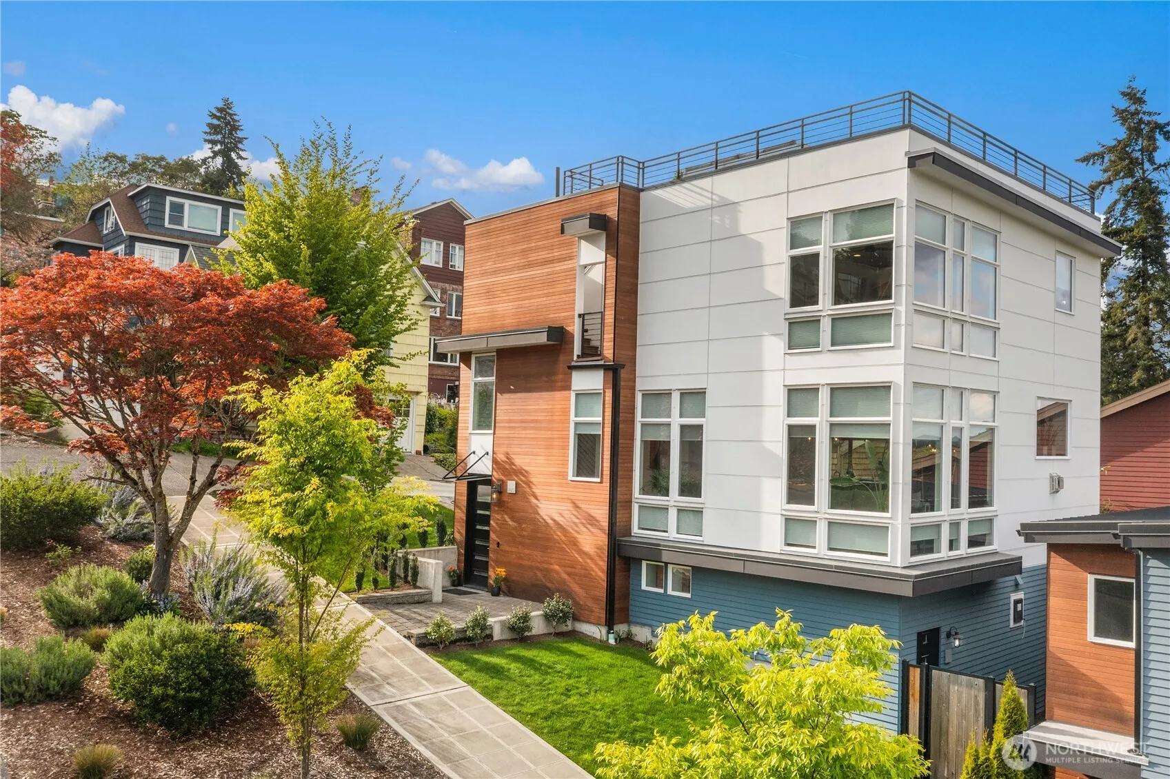 2420 E Highland Drive, Seattle