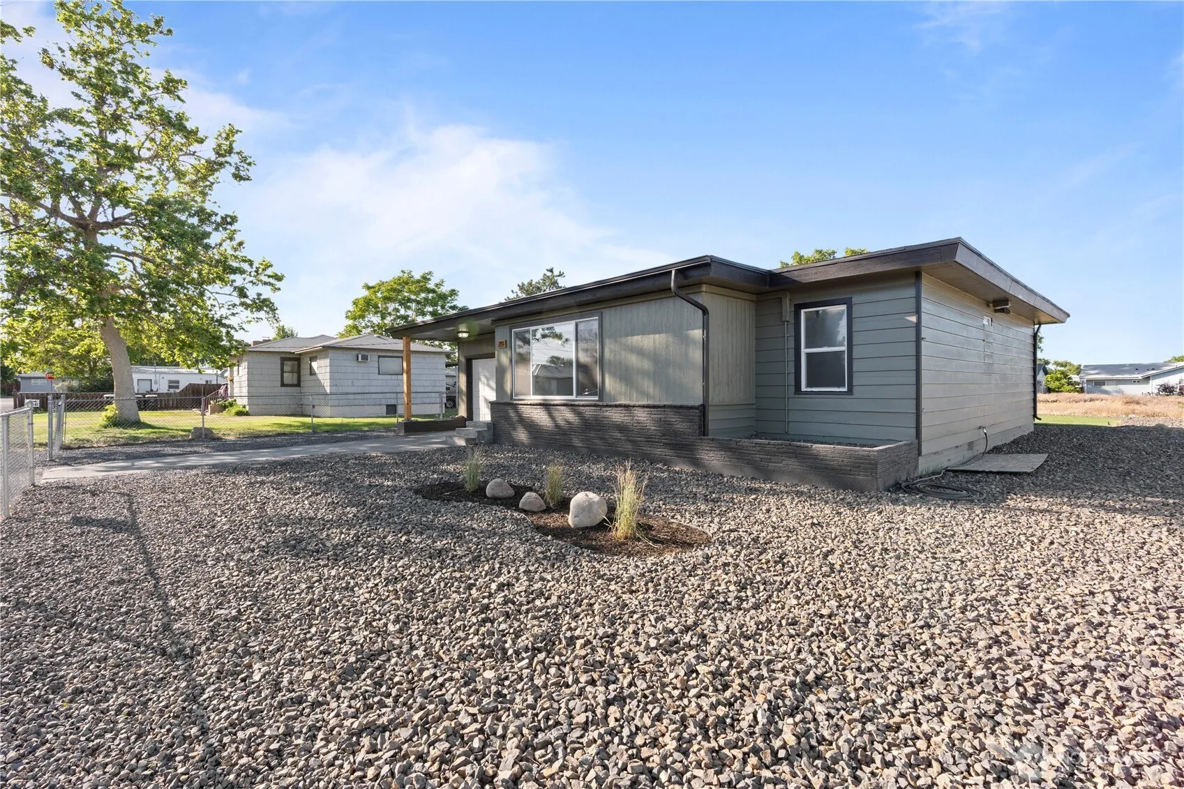 Property photo for 719 S Winona Street, Moses Lake photo 3