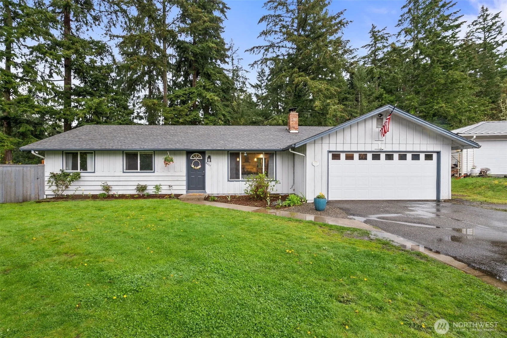 Property photo for 8207 Woodbourne Drive Sw, Lakewood