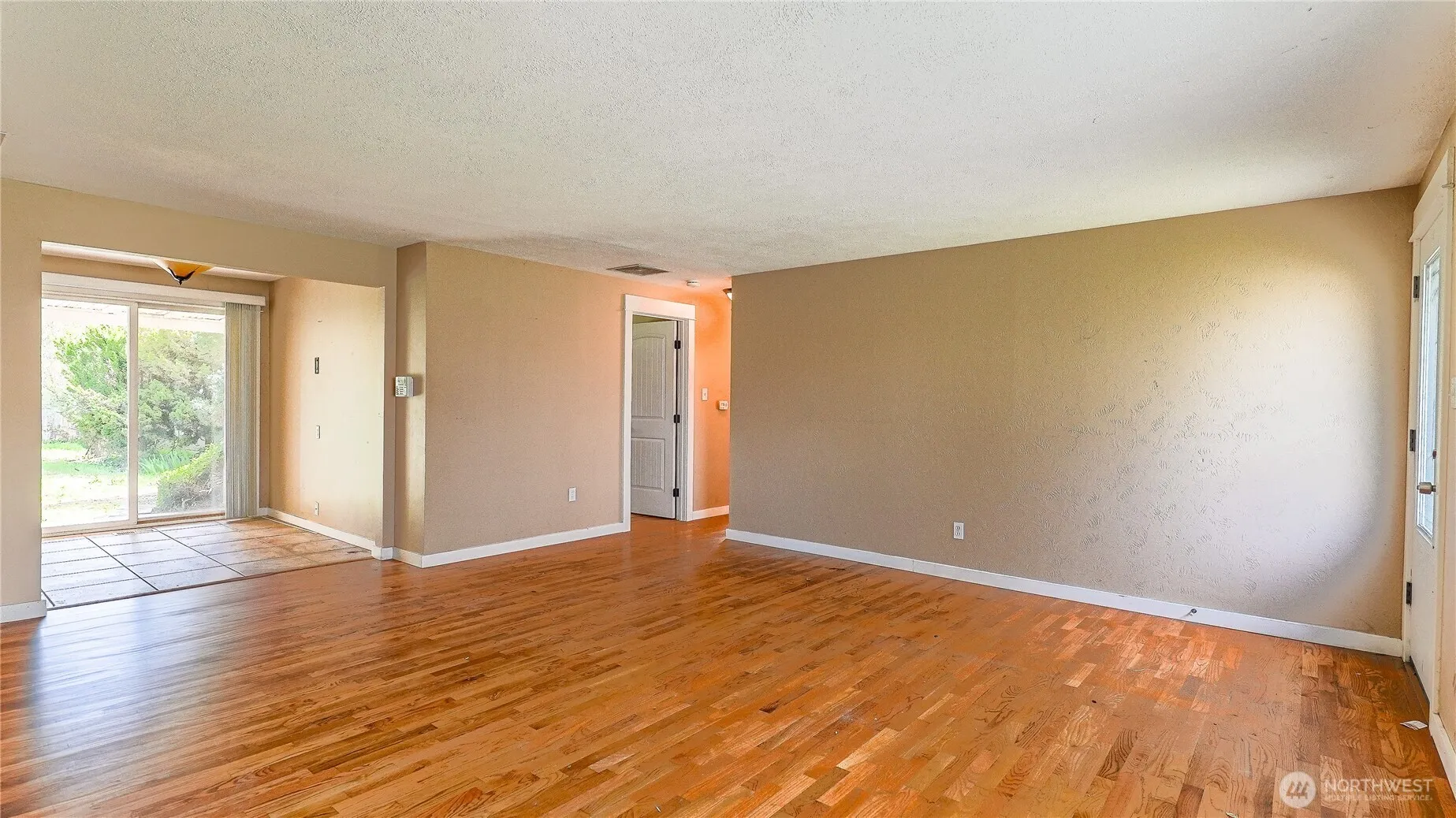 Property photo for 2125 N Highland Street, Tacoma photo 4