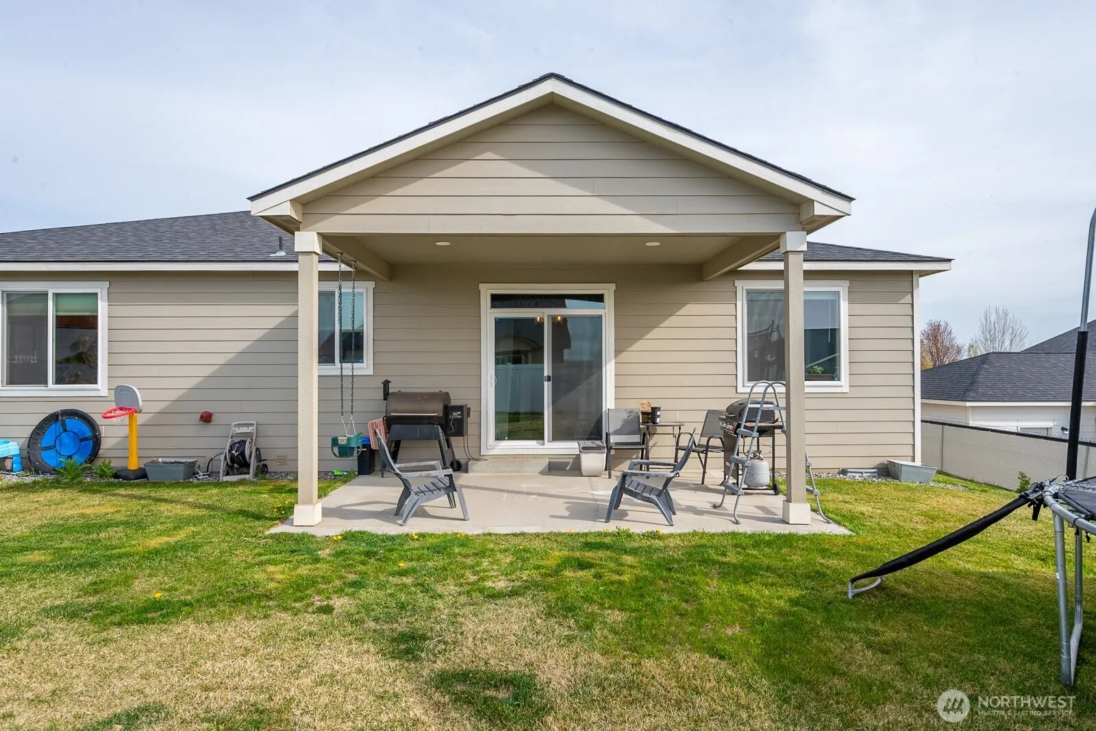 Property photo for 1329 W Bonneville Street, Moses Lake photo 4
