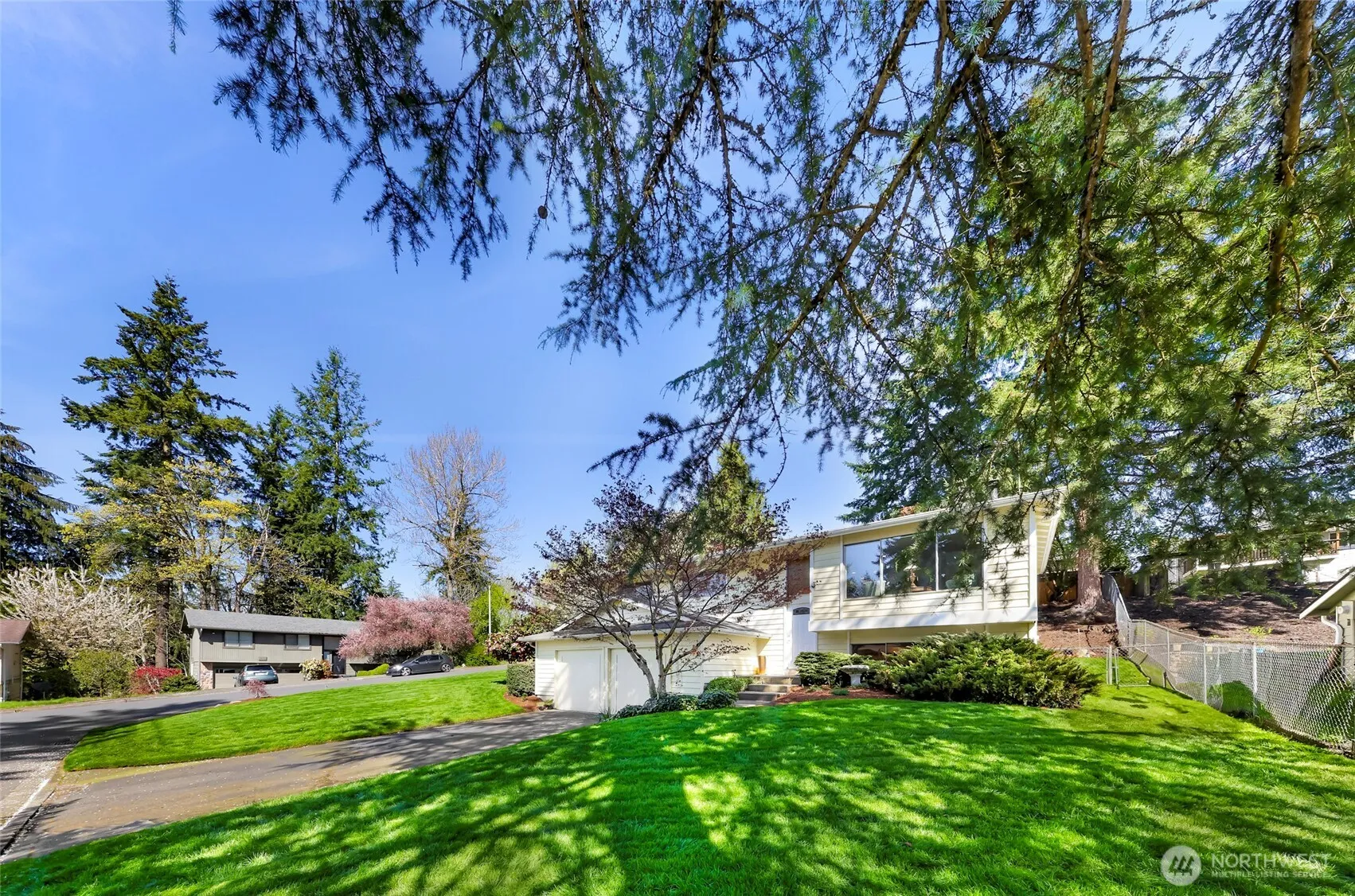 Property photo for 18402 127th Avenue Se, Renton photo 3
