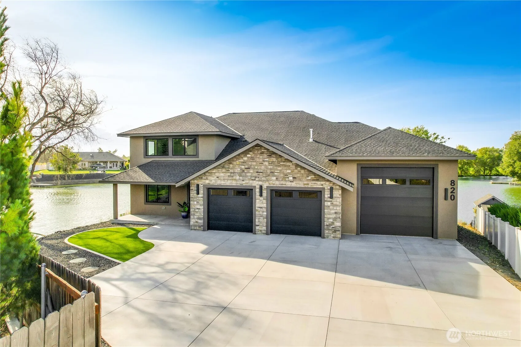 Property photo for 820 S Camas Place, Moses Lake