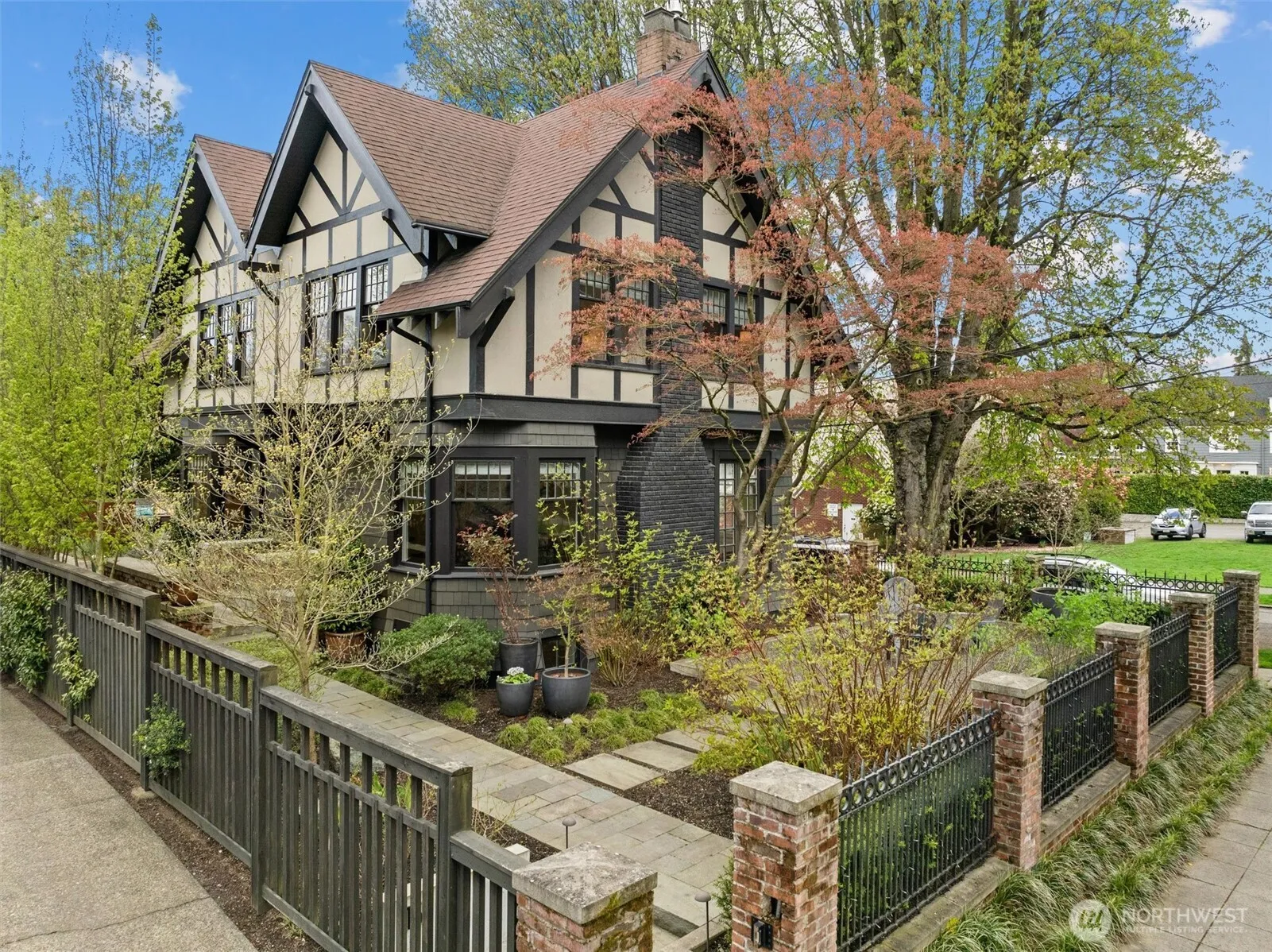 1157 Federal Avenue E, Seattle