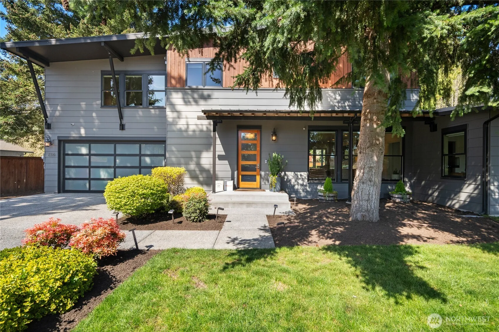 Property photo for 2316 Ne 130th Street, Seattle