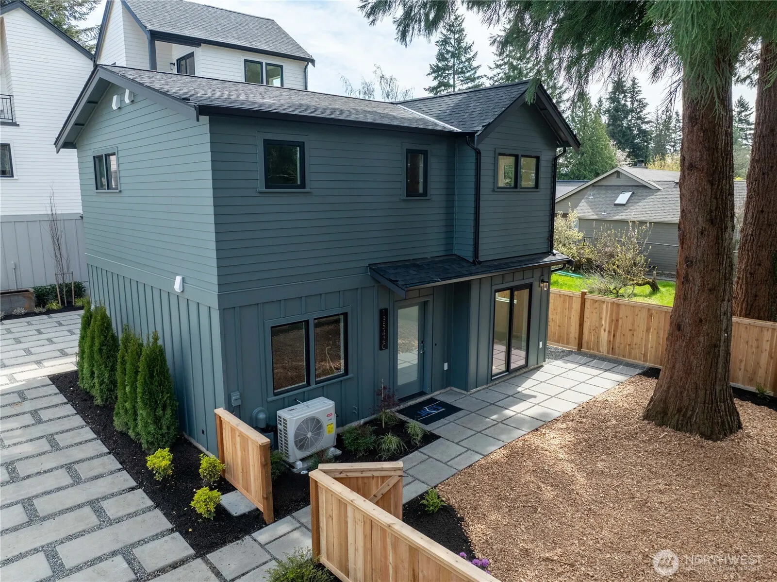 Property photo for 13542 39th Avenue Ne #a, Seattle