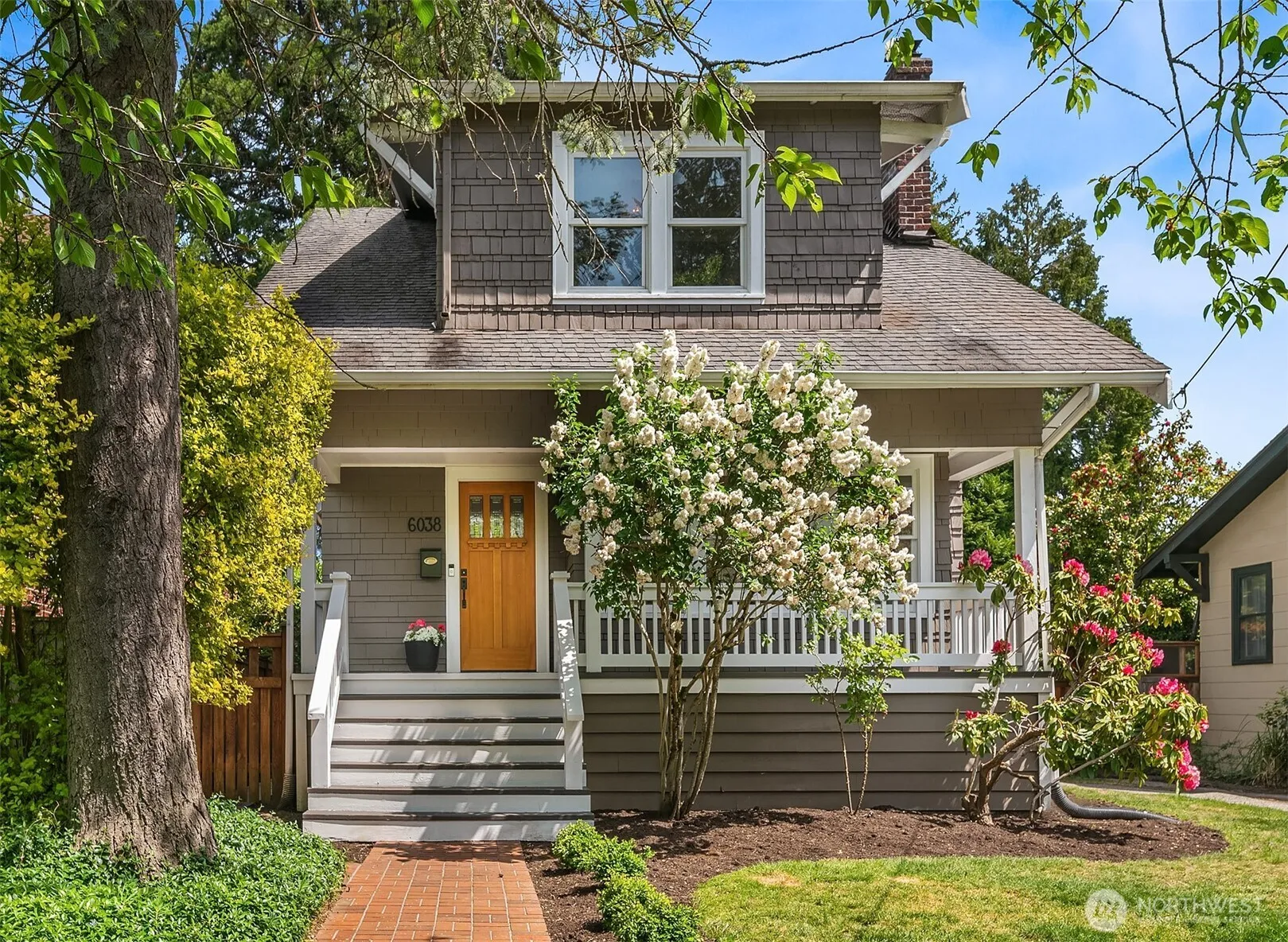 Property photo for 6038 34th Avenue Ne, Seattle