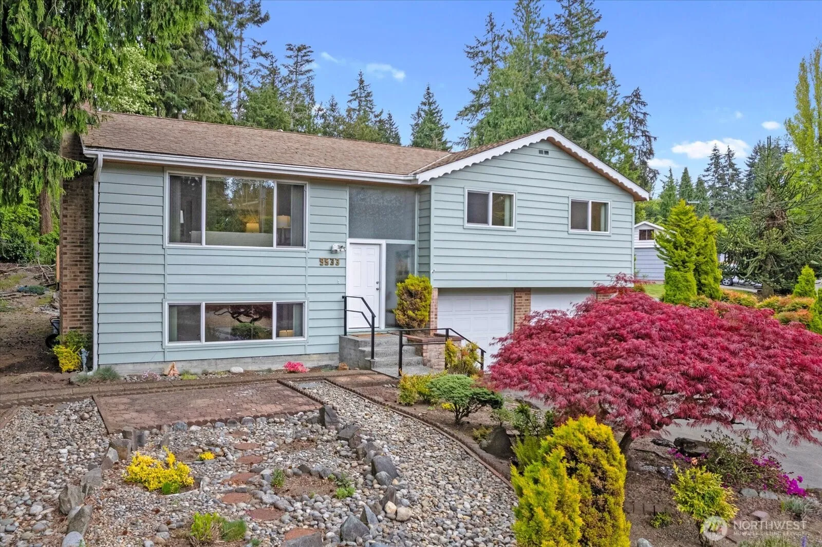 9533 Bowdoin Way, Edmonds