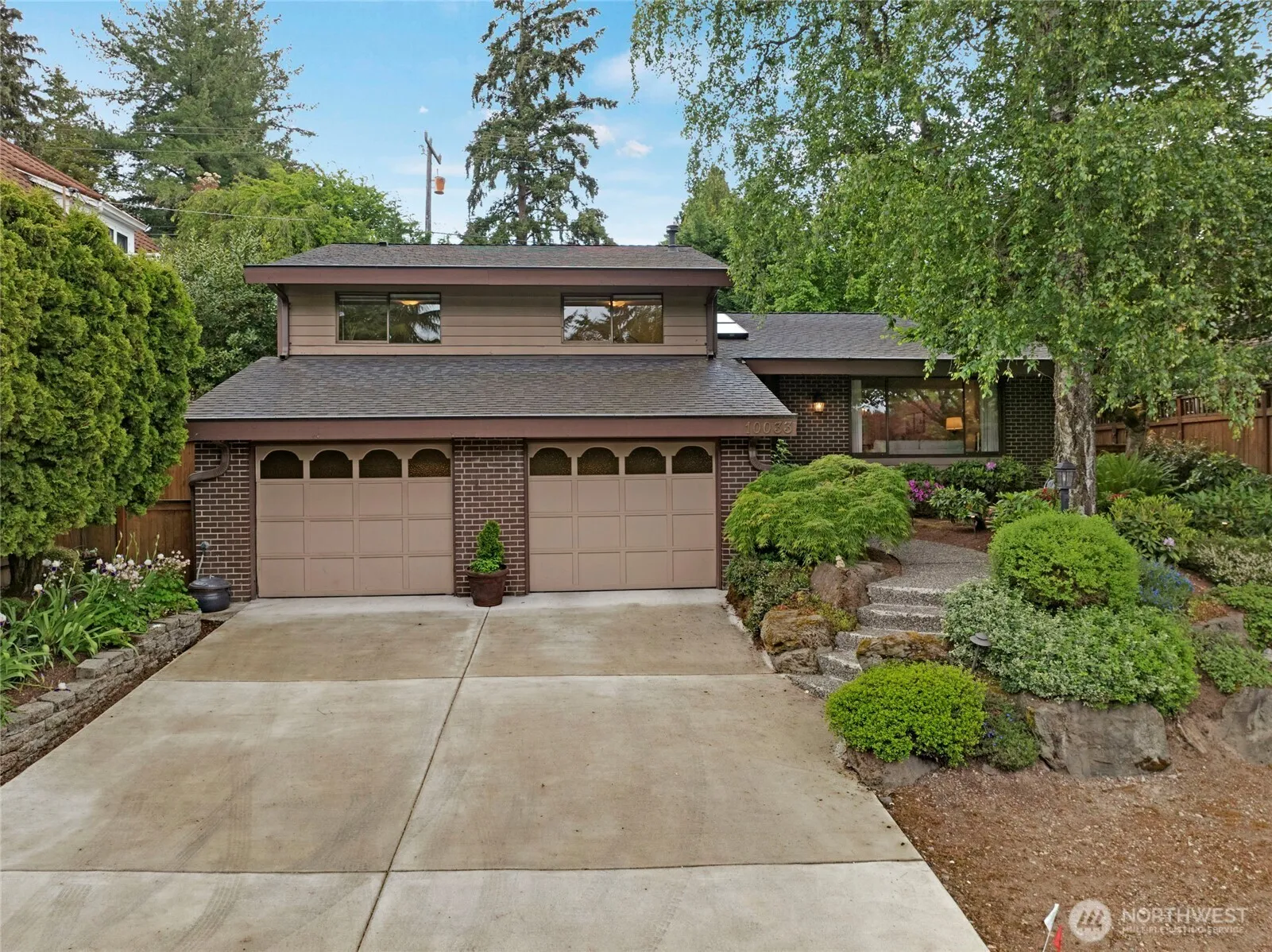 Property photo for 10033 46th Place Ne, Seattle