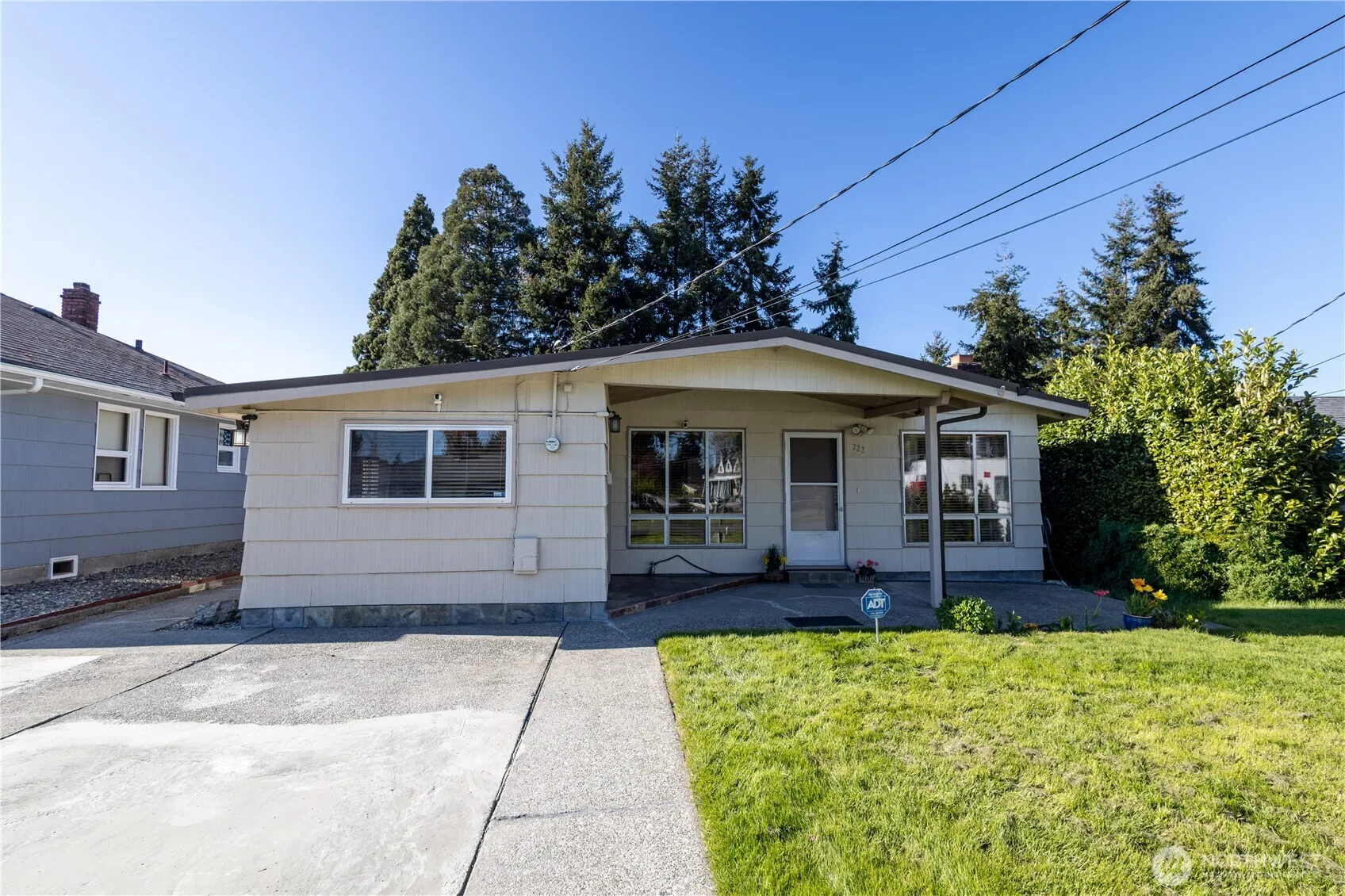 Property photo for 222 S 108th Place, Seattle