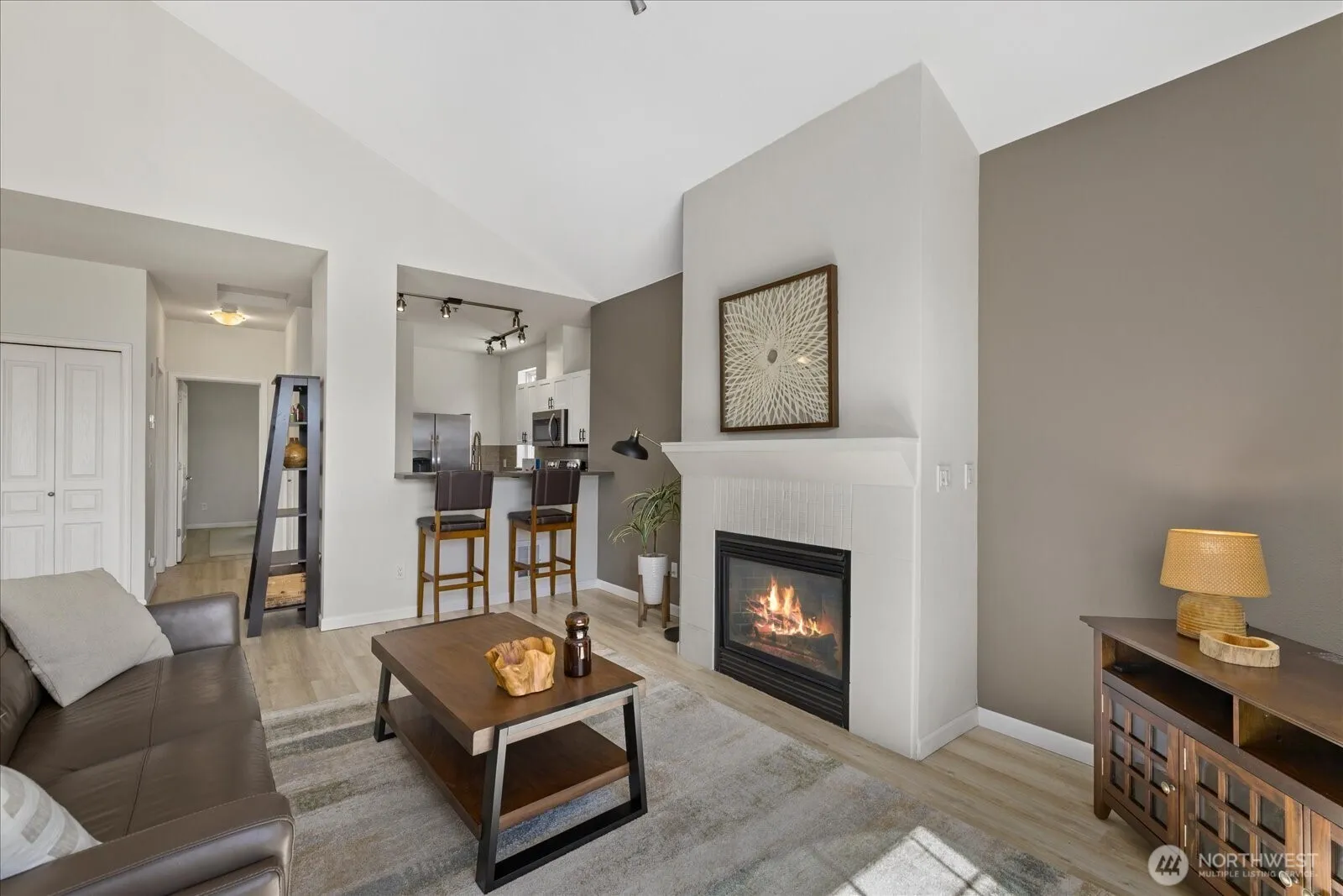 Property photo for 23420 Se Black Nugget Road #c301, Issaquah photo 4