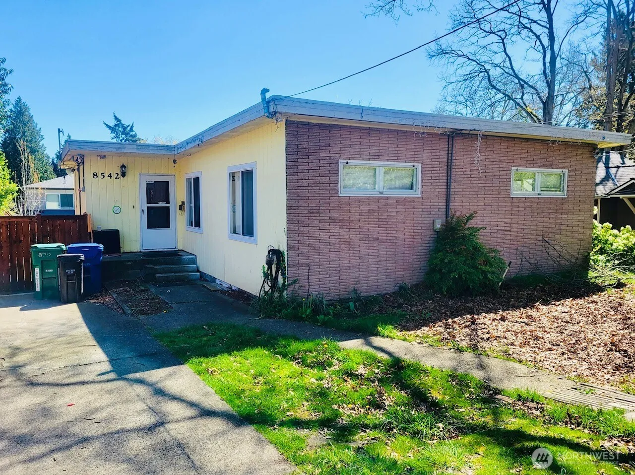 Property photo for 8542 Interlake Avenue N, Seattle