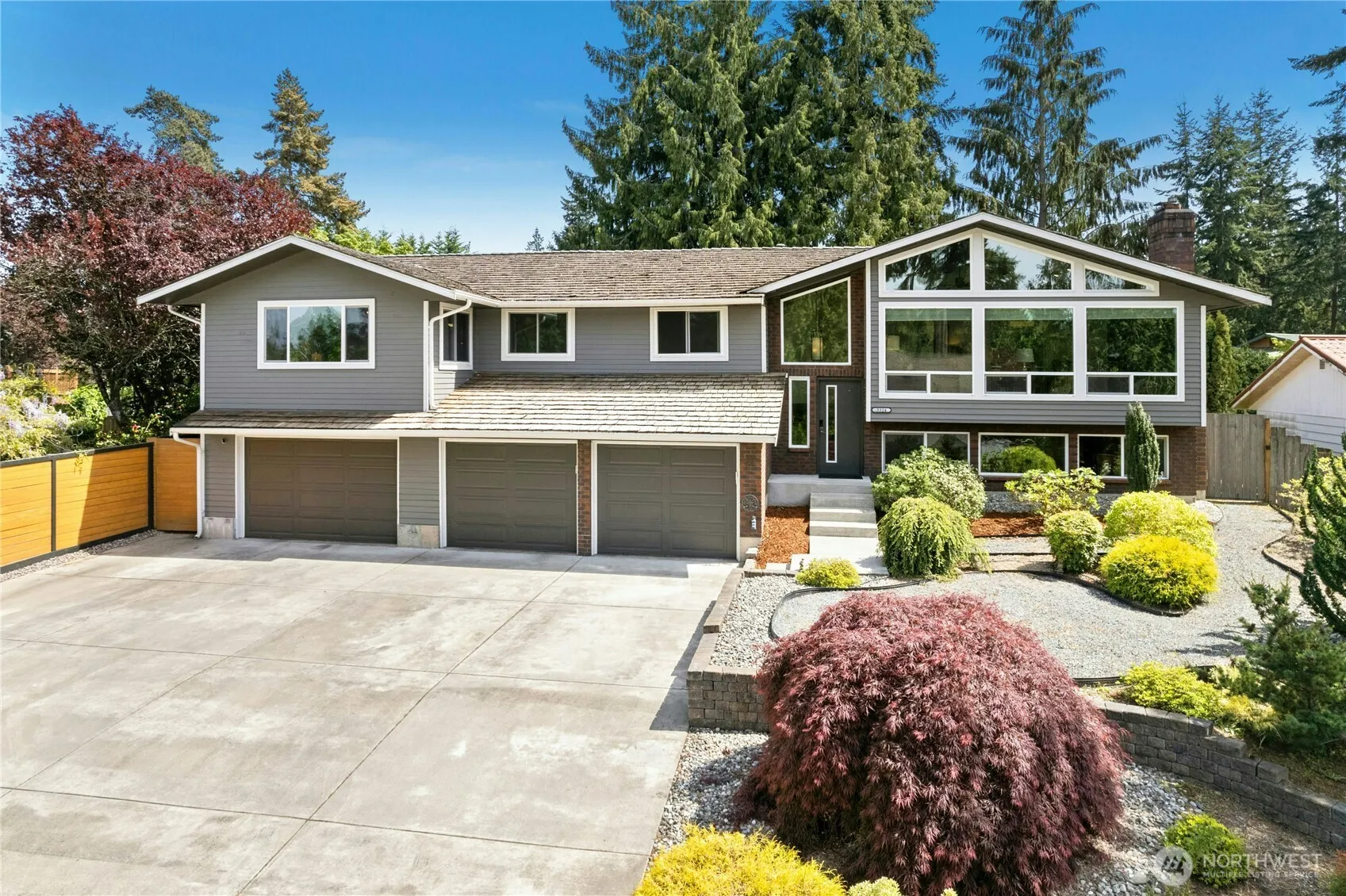 Property photo for 3324 104th Place Se, Everett photo 2