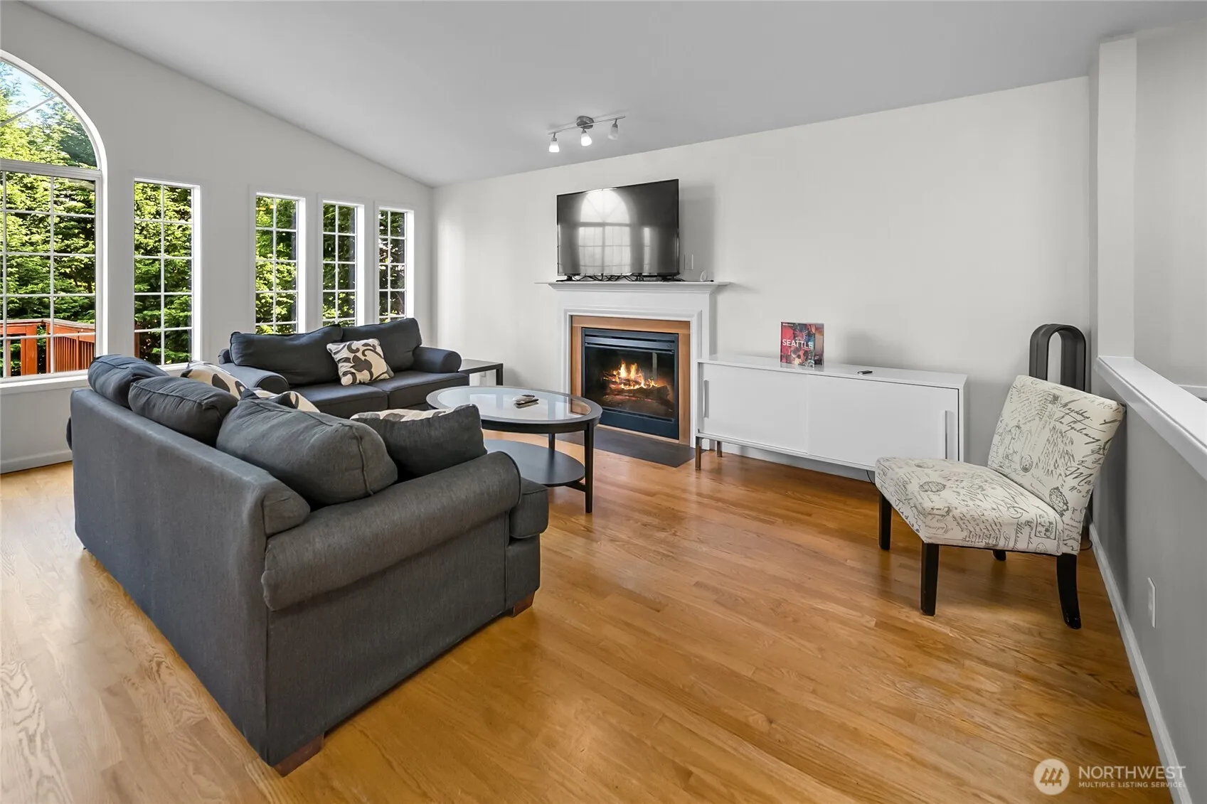 Property photo for 1612 26th Avenue, Seattle photo 3