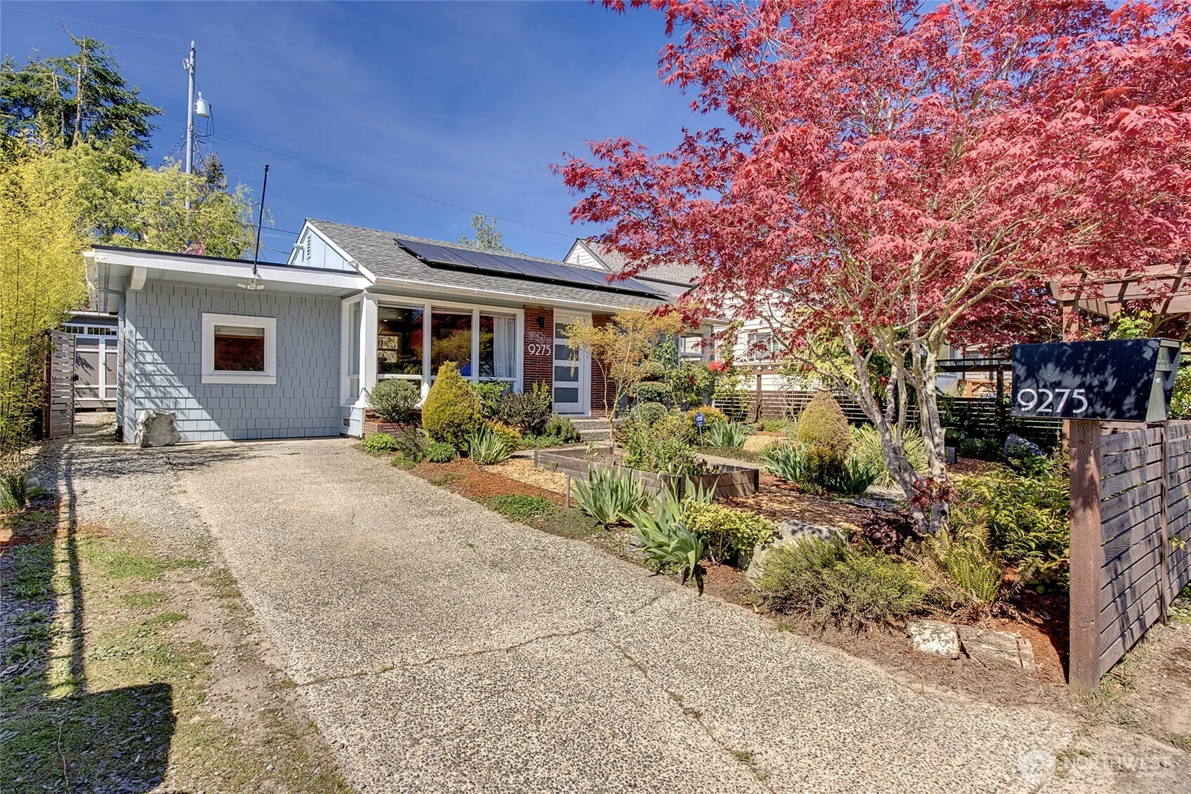 Property photo for 9725 31st Avenue Sw, Seattle photo 2