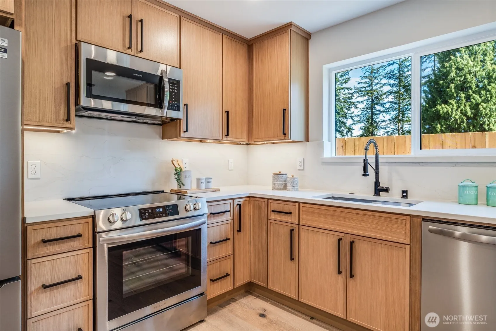 Property photo for 12522 2nd Avenue Ne, Seattle photo 5