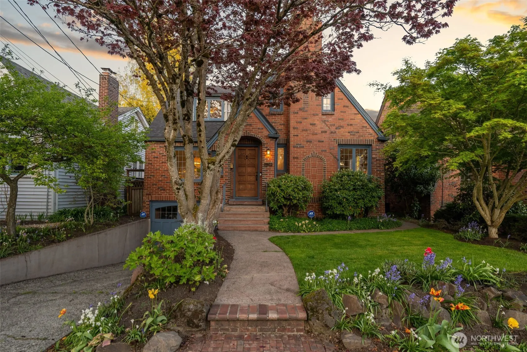 Property photo for 6844 31st Avenue Ne, Seattle
