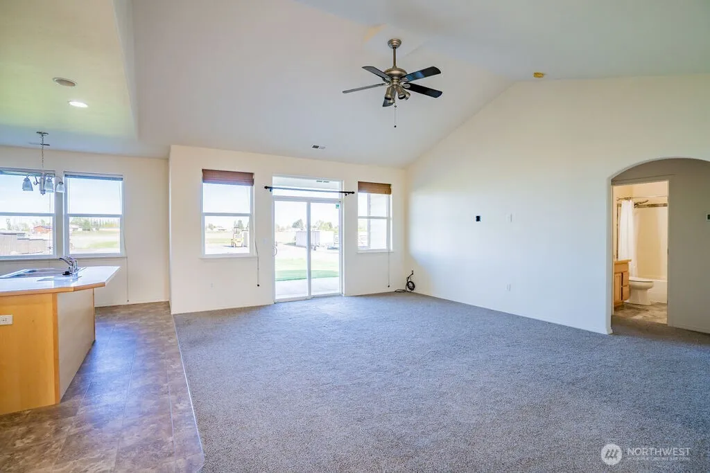 Property photo for 3411 Road F Ne, Moses Lake photo 5