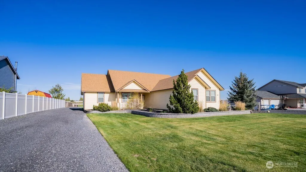 Property photo for 3411 Road F Ne, Moses Lake