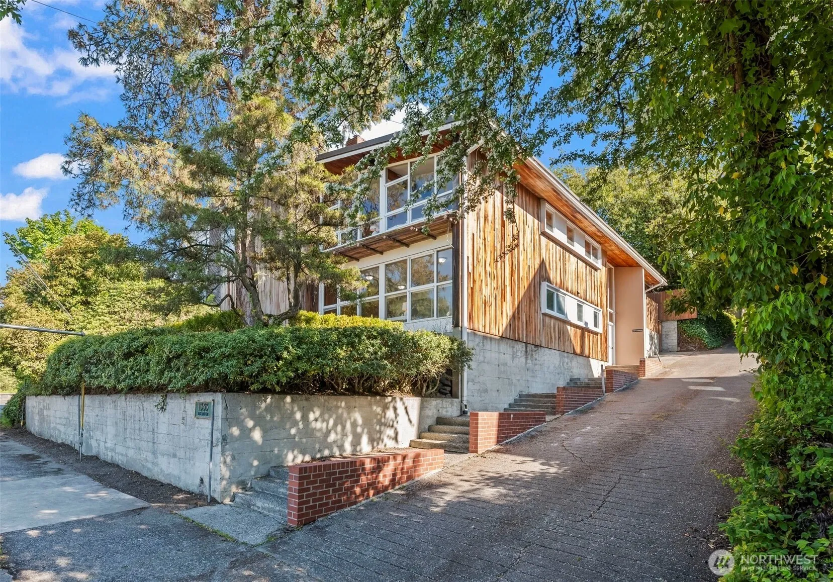 Property photo for 1353 E Boston Street, Seattle