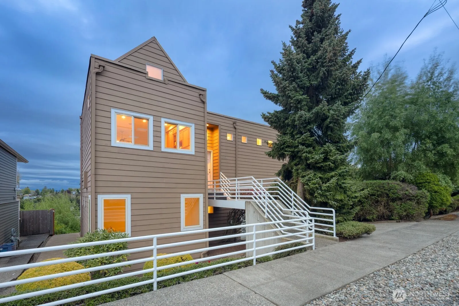 Property photo for 3406 37th Avenue W, Seattle