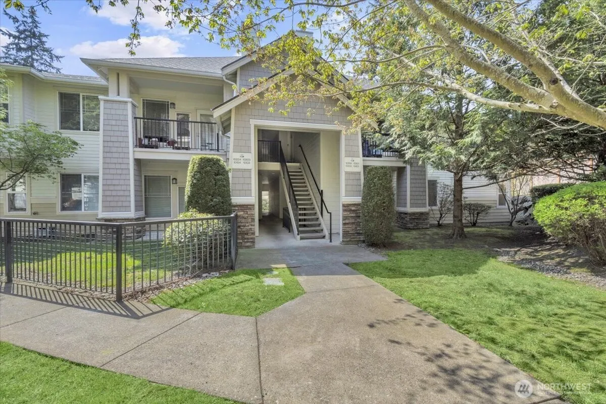 15026 40th Avenue W #10-201, Lynnwood