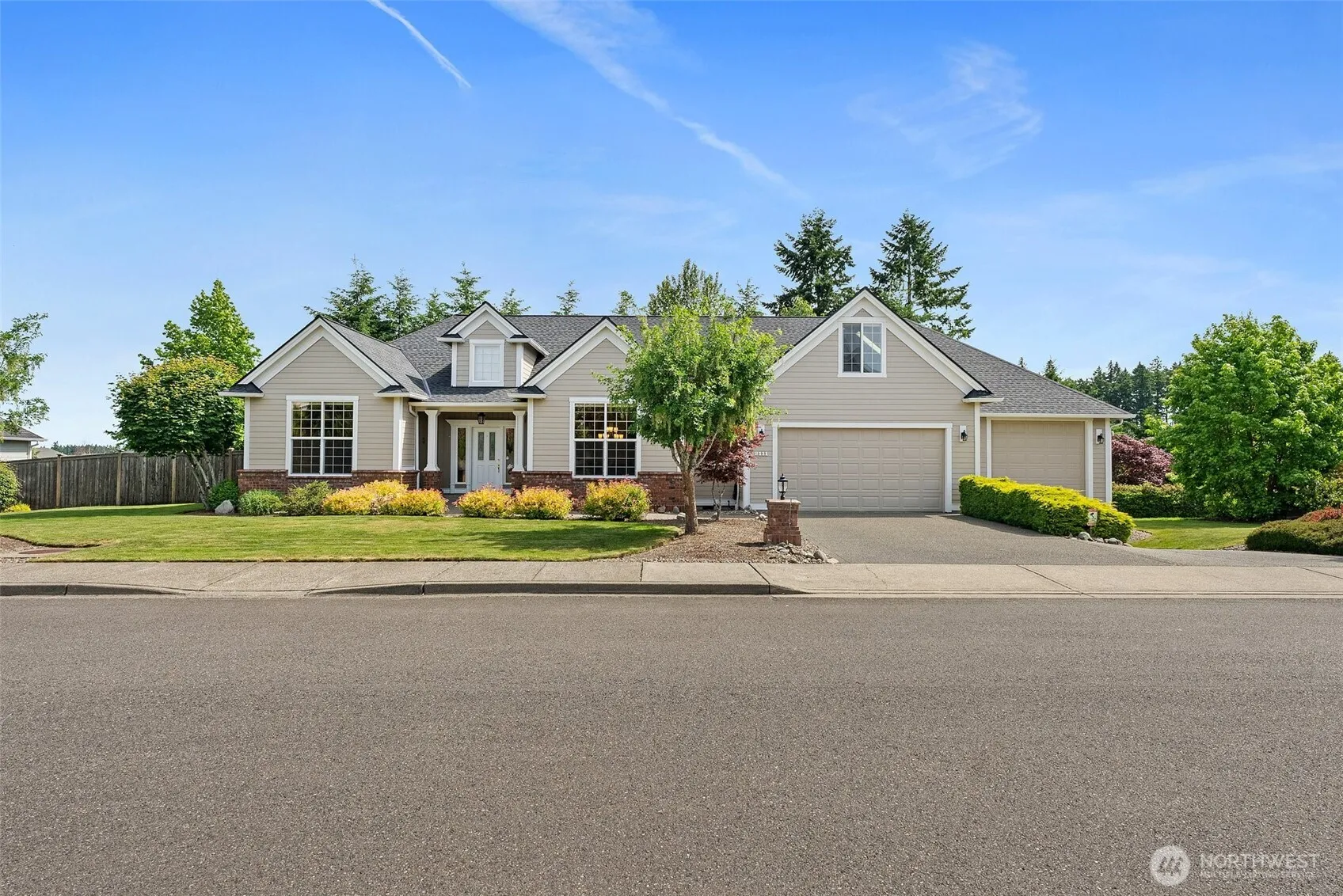 Property photo for 2111 Huntington Loop Se, Olympia