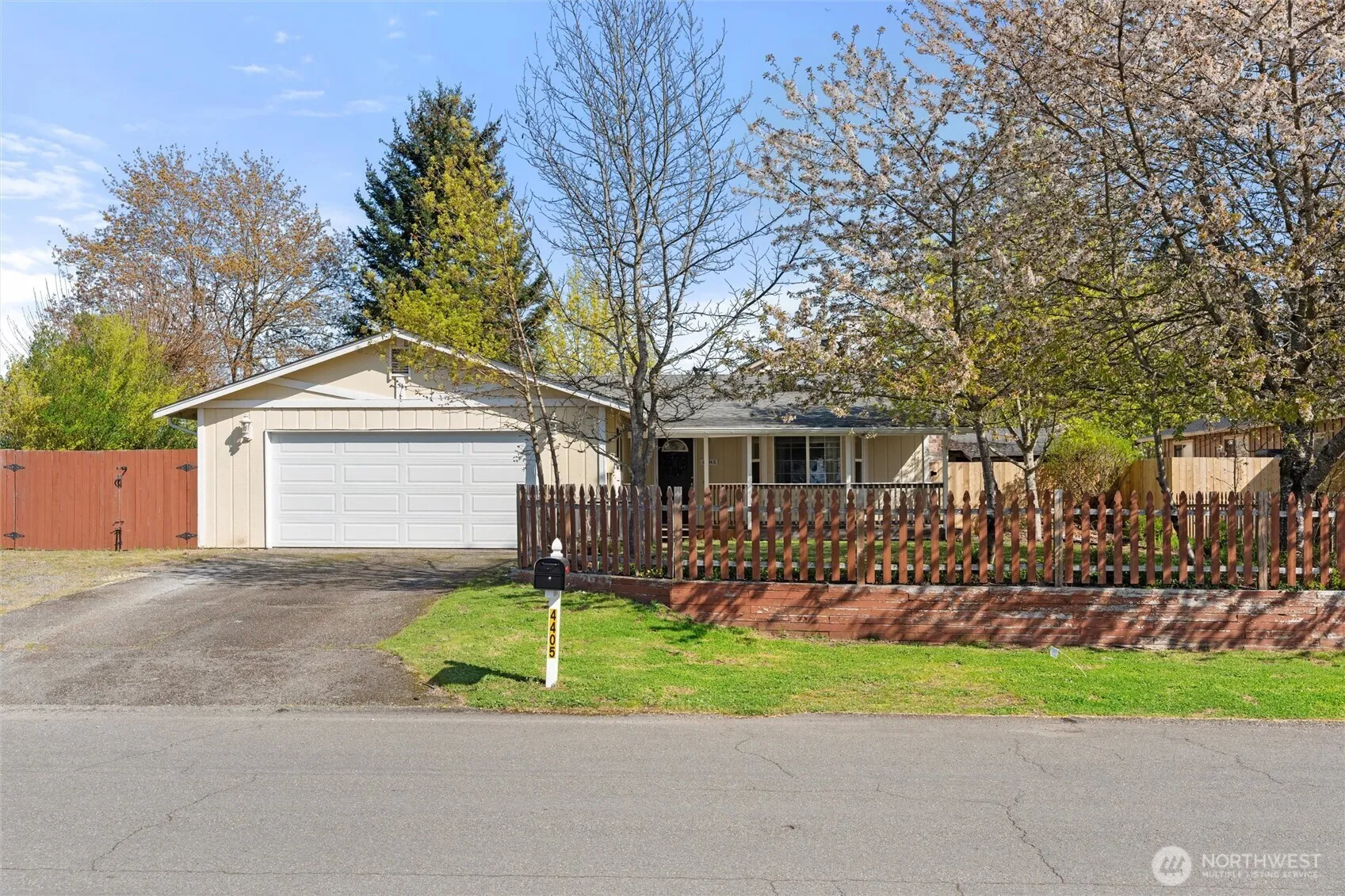 Property photo for 4405 220th St E, Spanaway photo 3