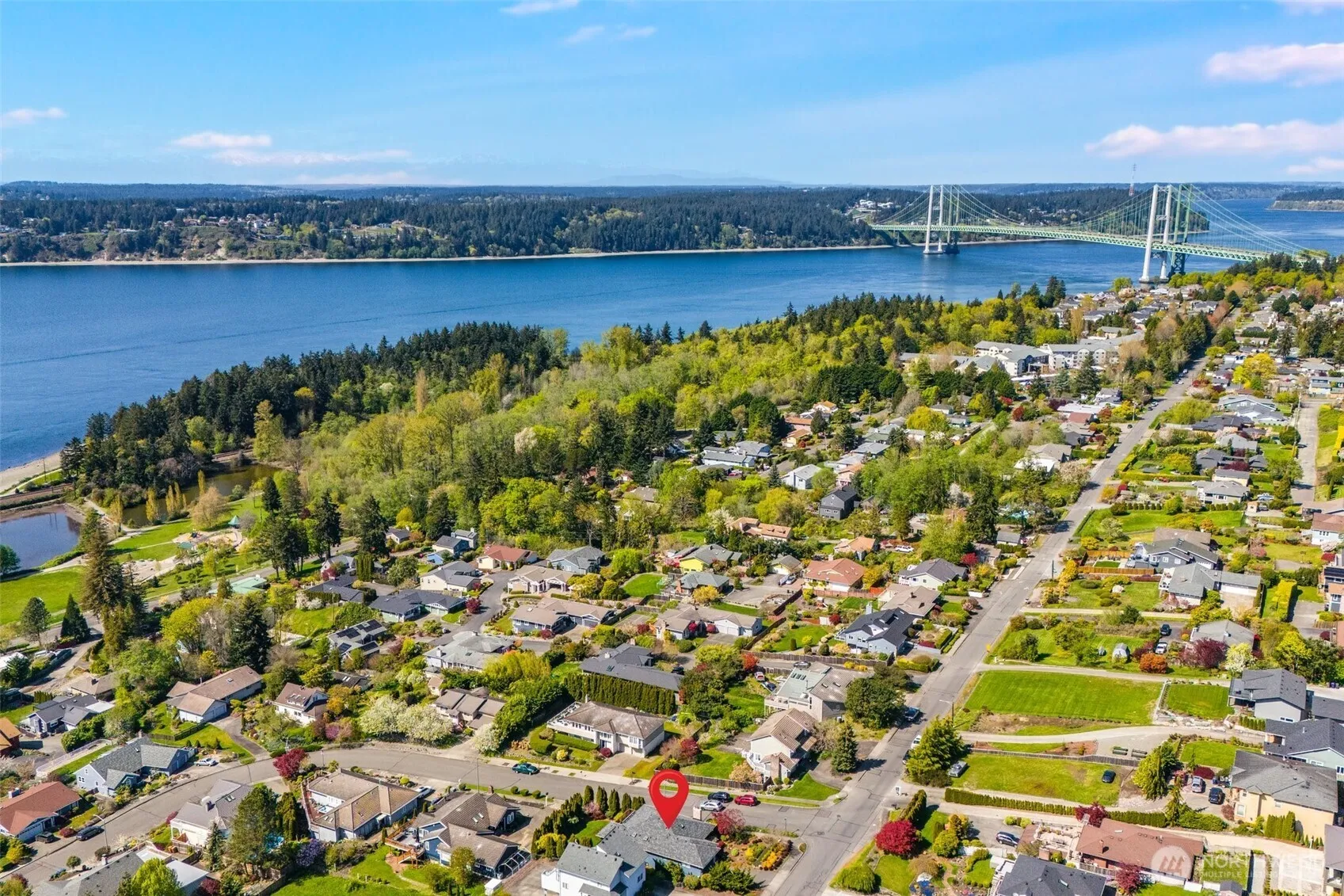 Property photo for 1402 S Sunset Drive, Tacoma photo 3
