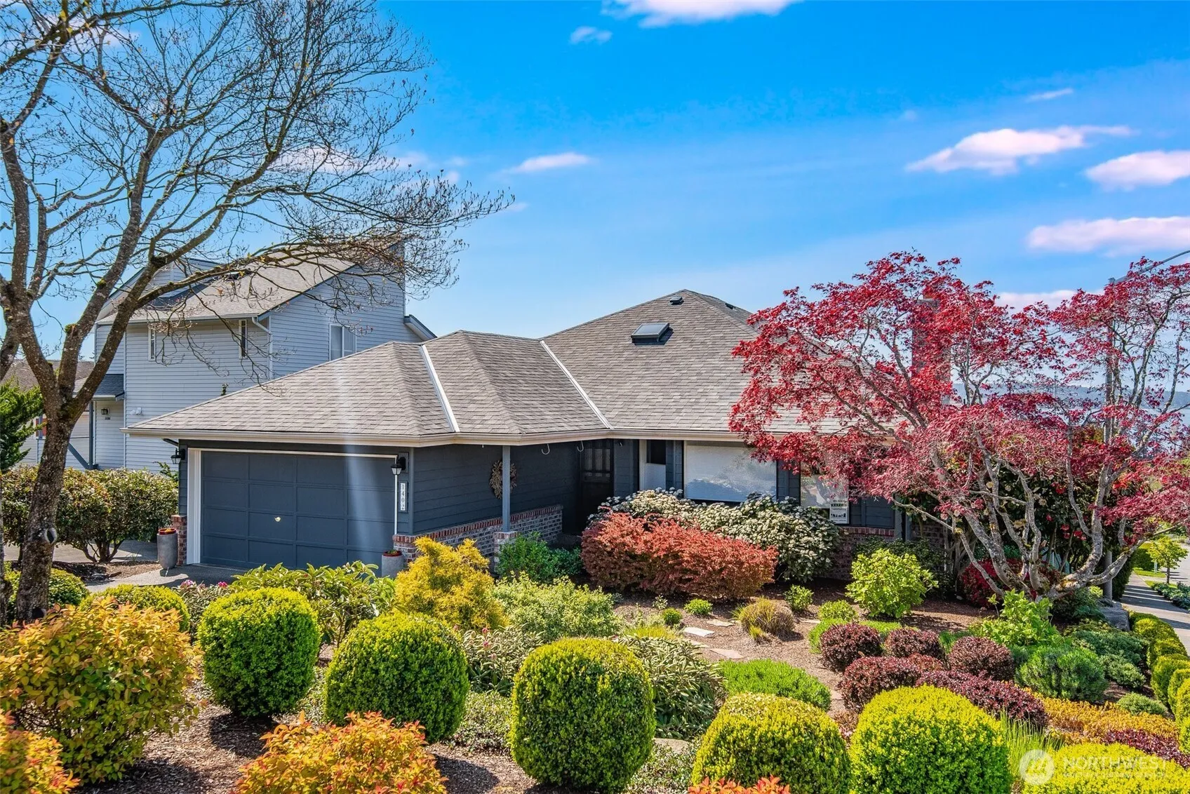Property photo for 1402 S Sunset Drive, Tacoma photo 4