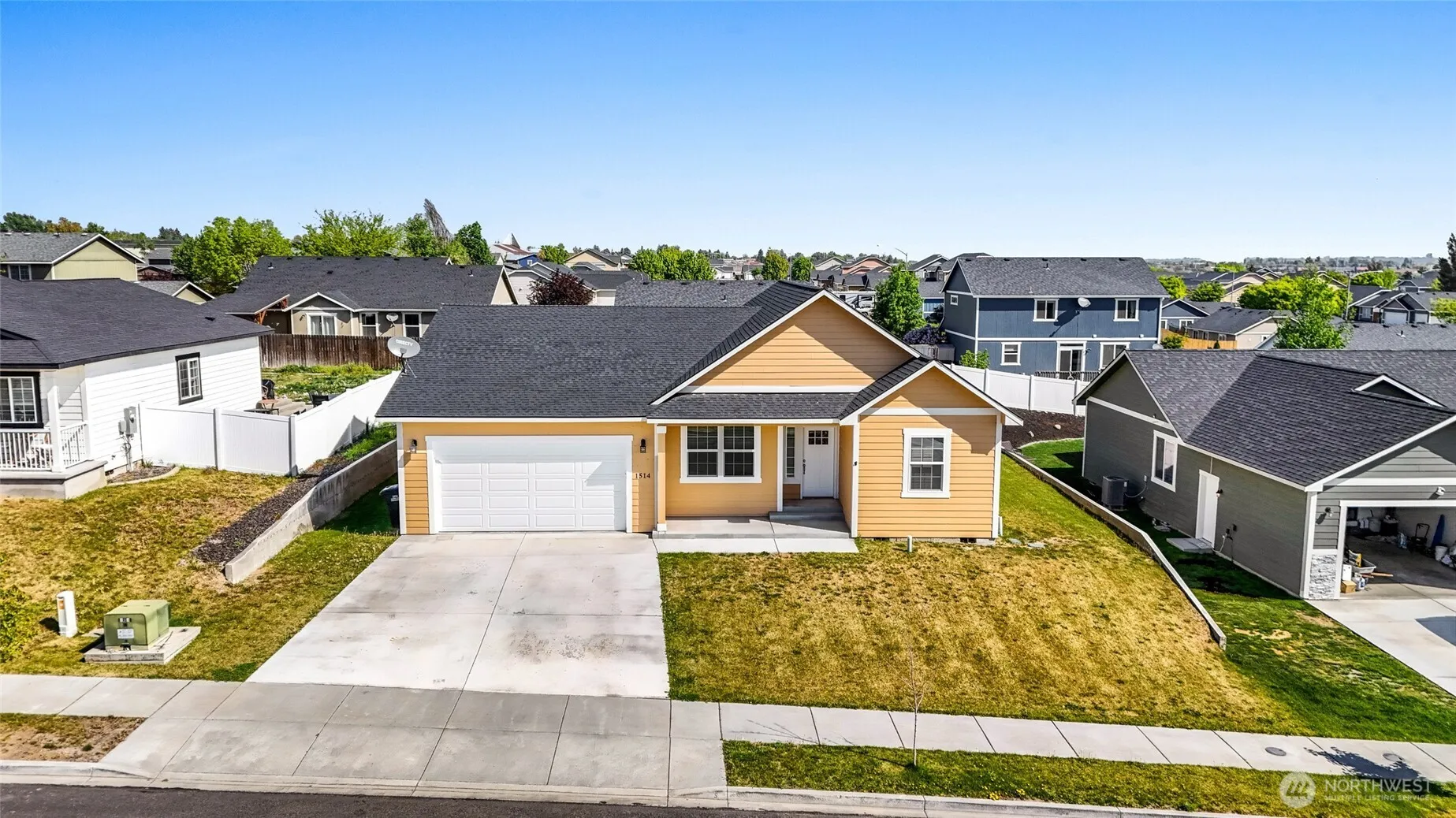 Property photo for 1514 W Bonneville Street, Moses Lake photo 2