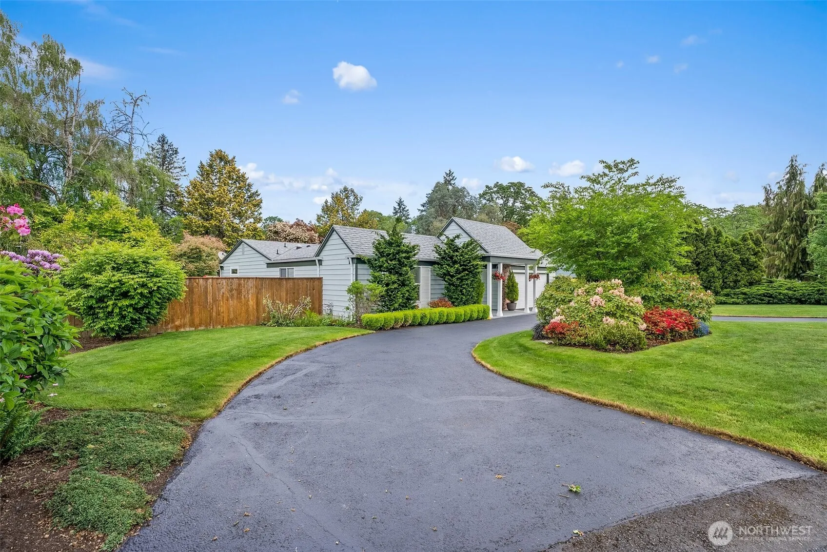Property photo for 7120 Citrine Lane Sw, Lakewood photo 2