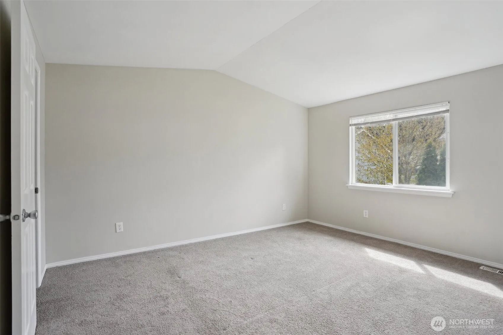 Property photo for 9202 150th Street E, Puyallup photo 5