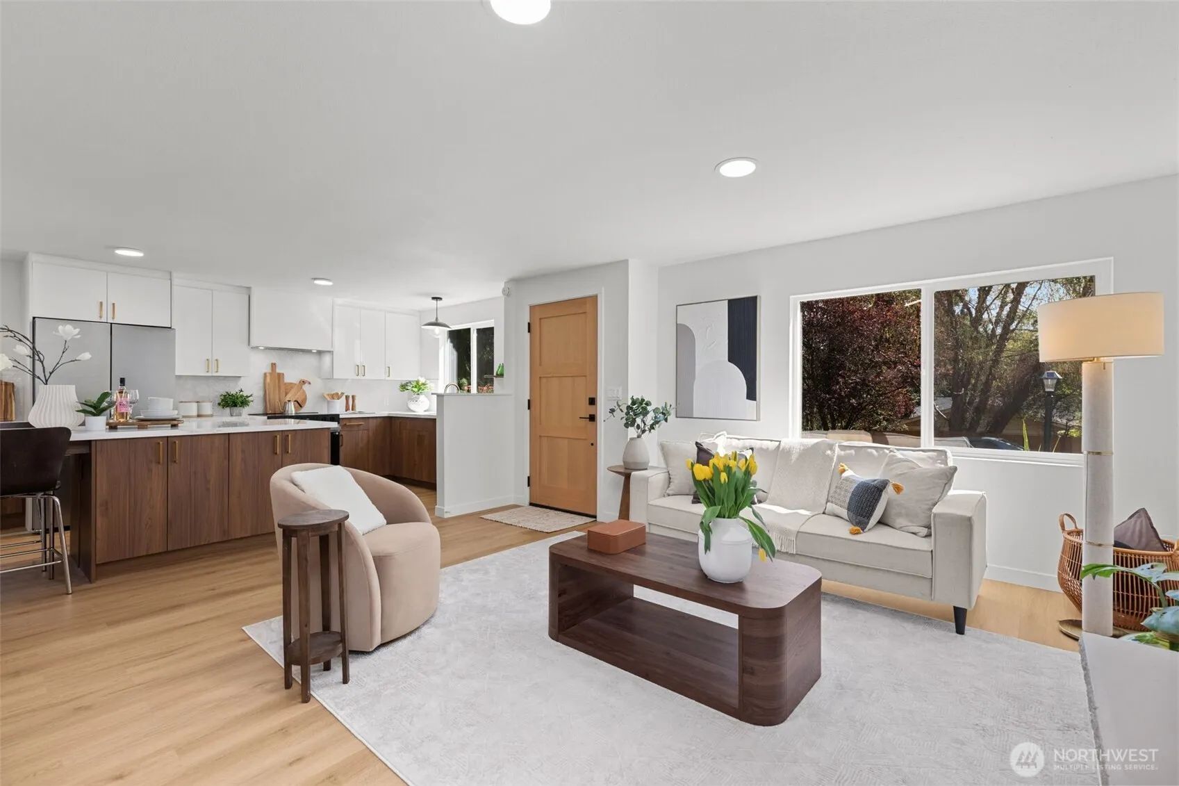 Property photo for 6913 25th Avenue Sw, Seattle photo 4