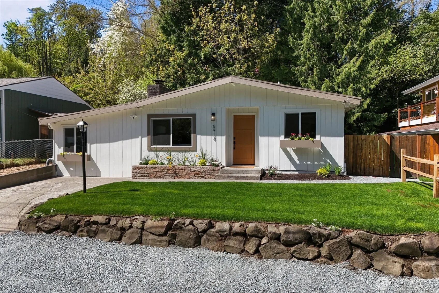 Property photo for 6913 25th Avenue Sw, Seattle