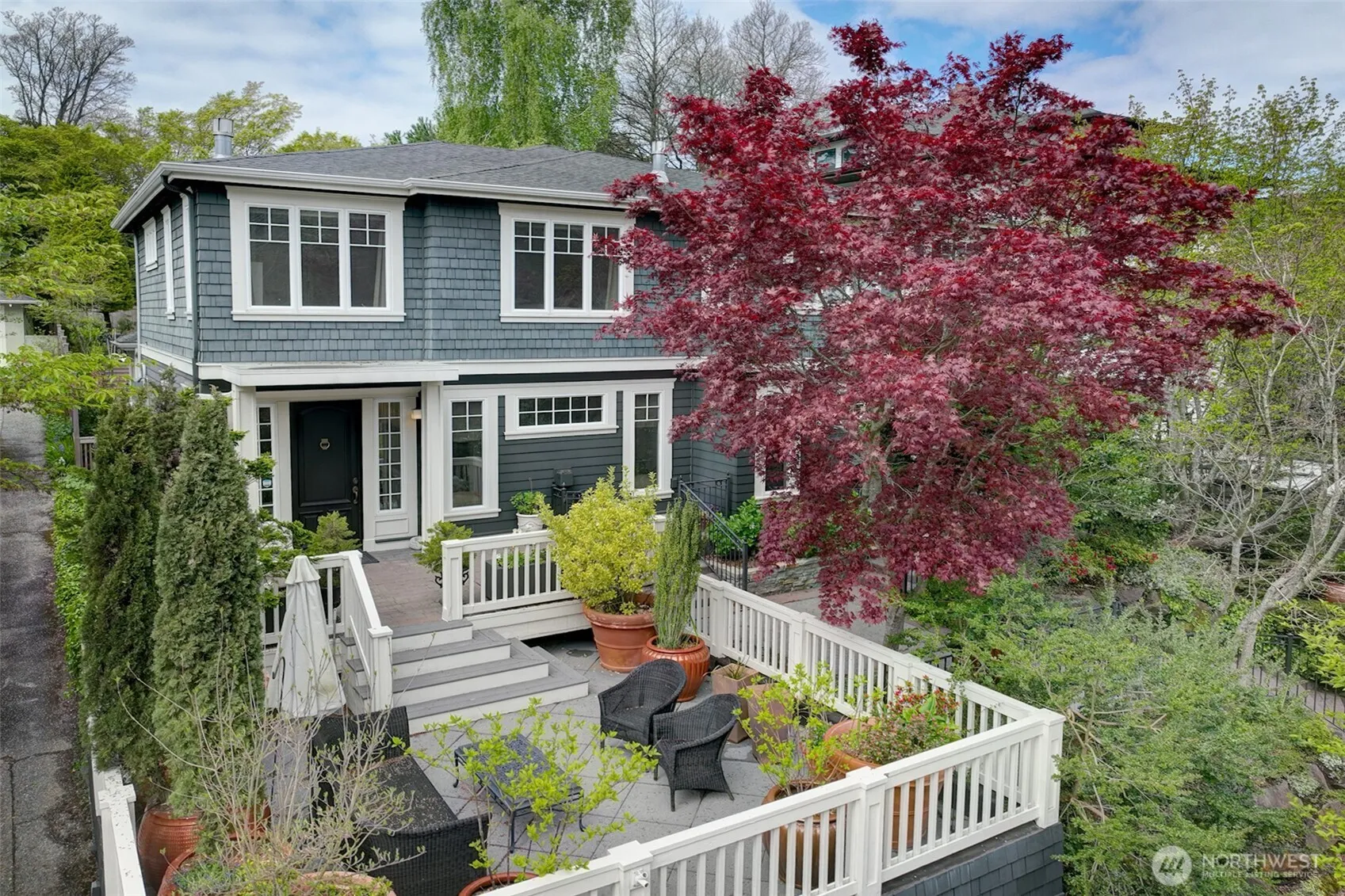 1411 6th Avenue W, Seattle
