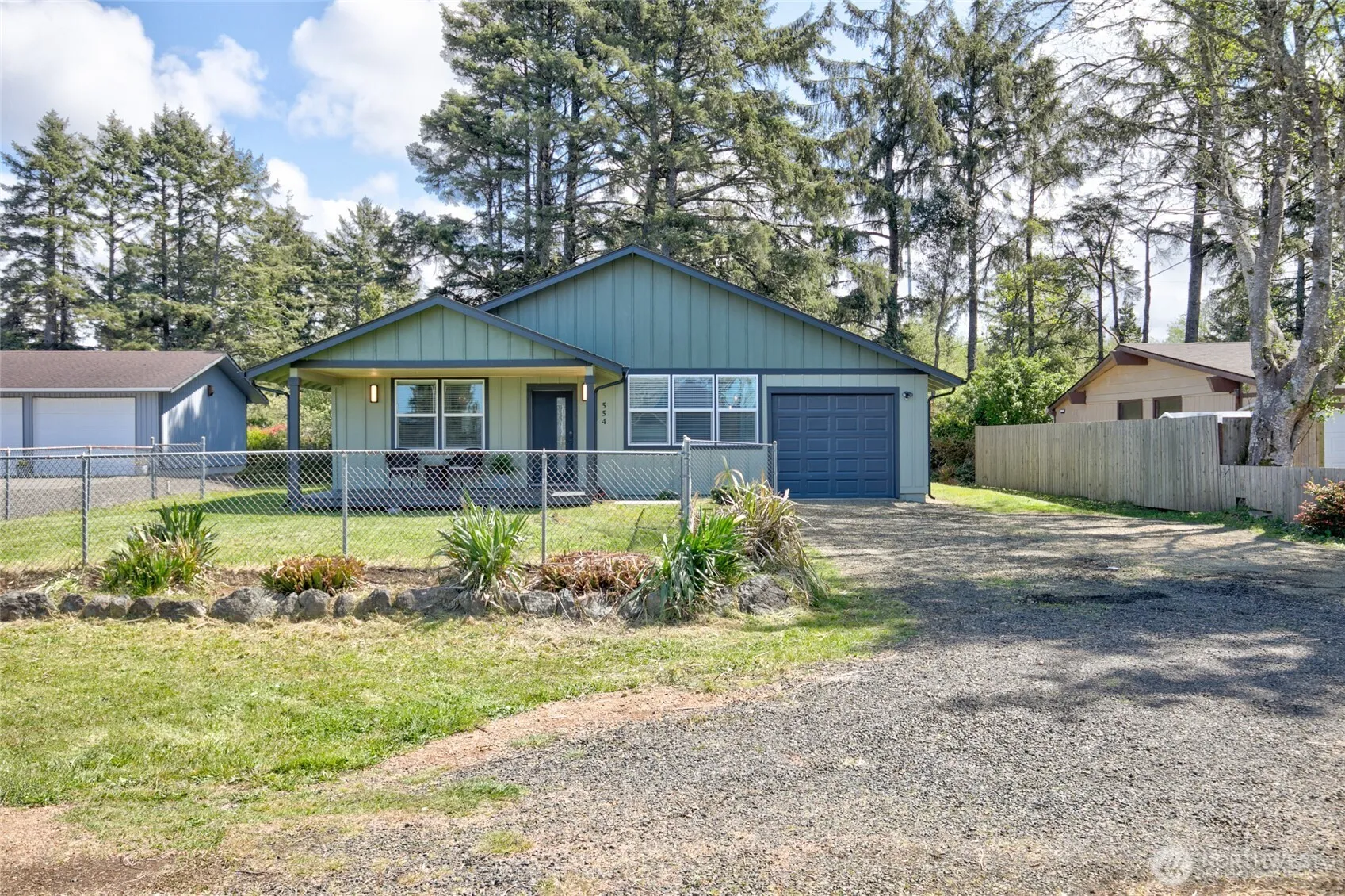 Property photo for 557 Puffin Avenue Ne, Ocean Shores