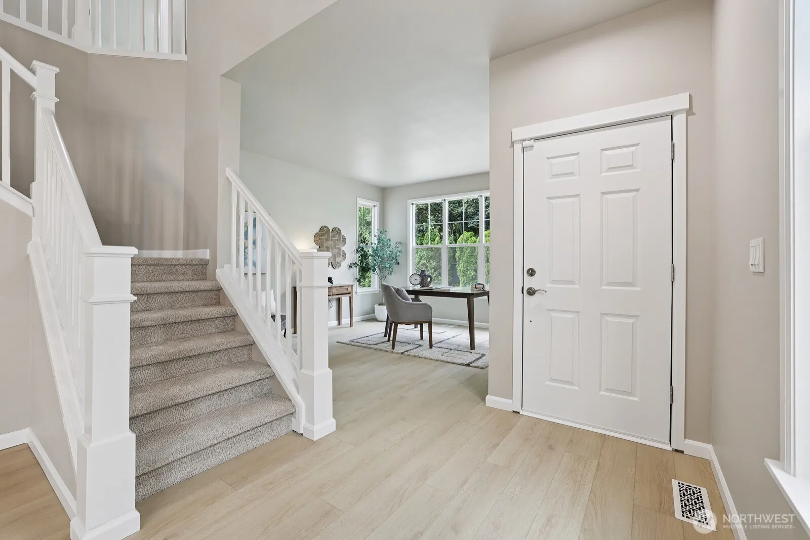 Property photo for 13117 Ne 139th Court, Kirkland photo 2