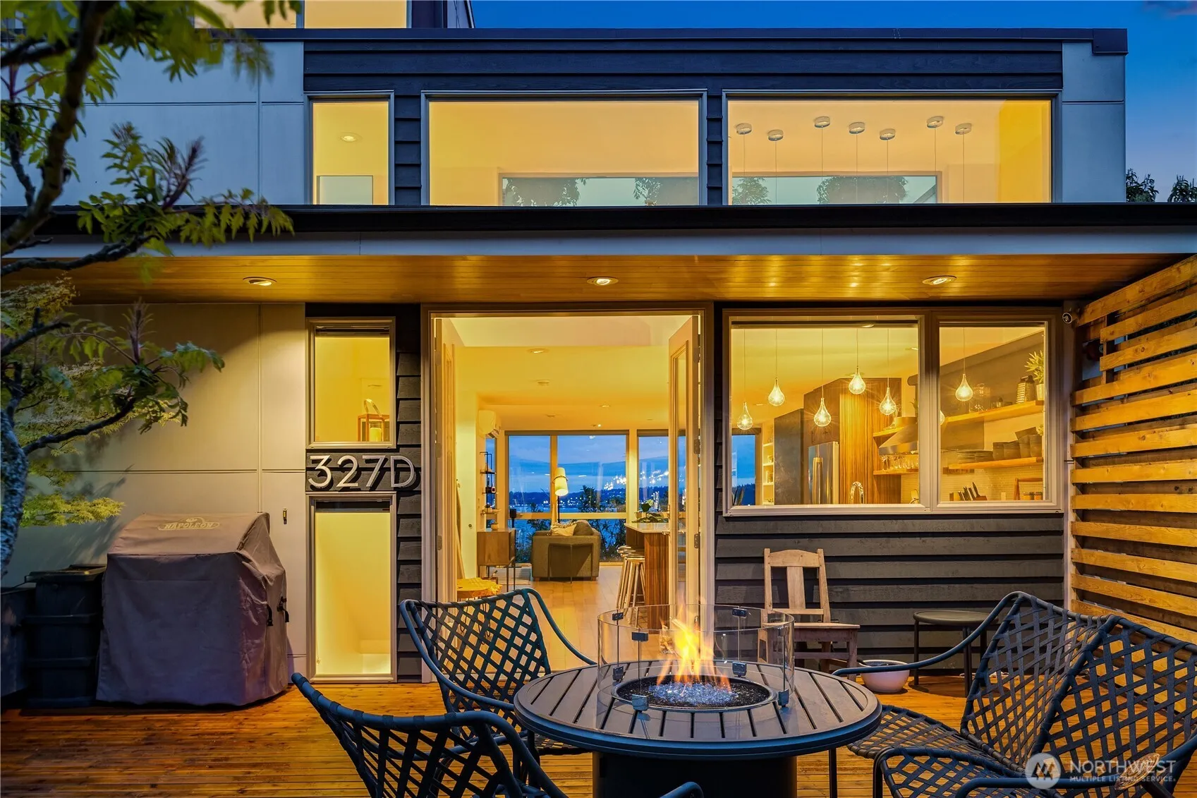 Property photo for 327 W Olympic Place #d, Seattle