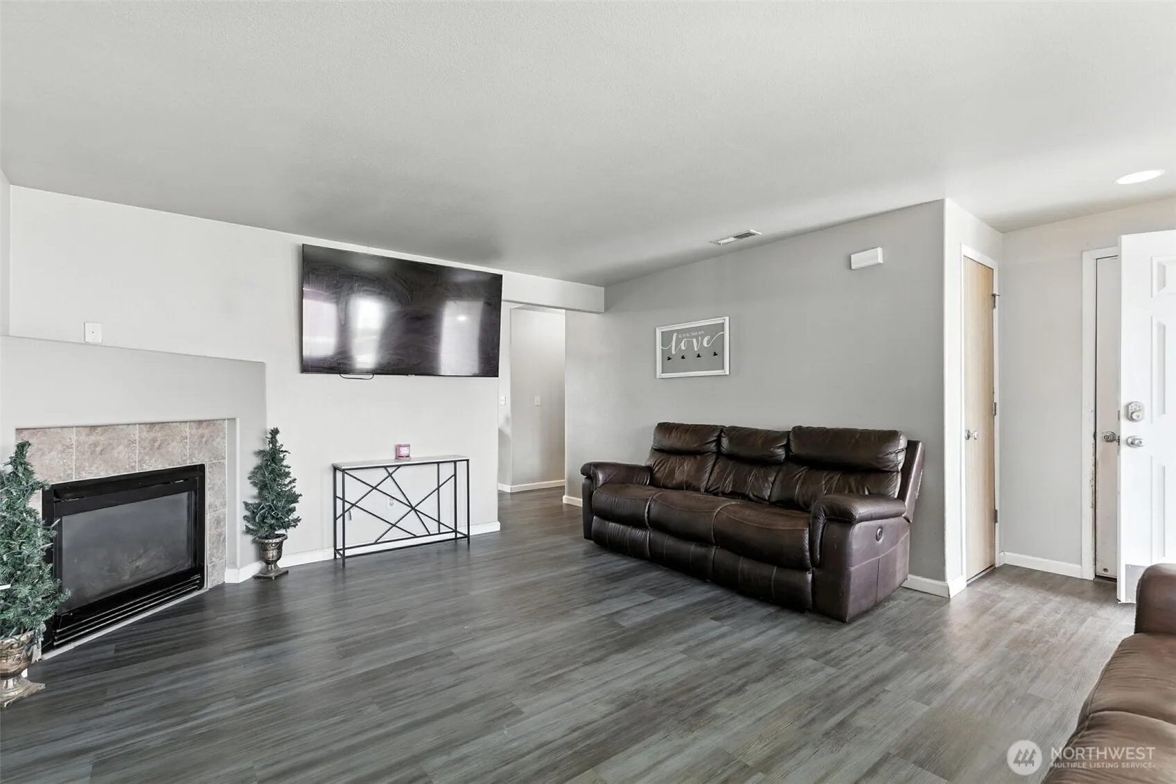 Property photo for 202 Saint Helens Ave, Moxee photo 3