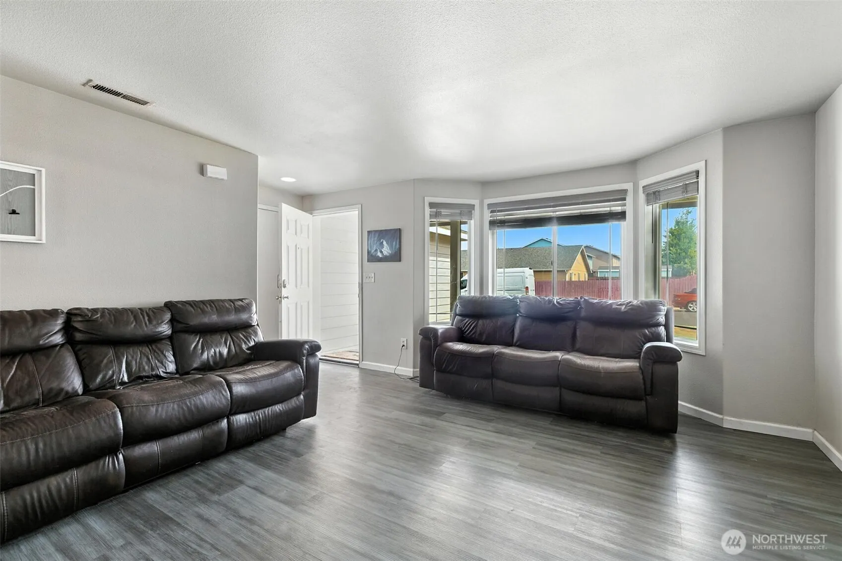 Property photo for 202 Saint Helens Ave, Moxee photo 2