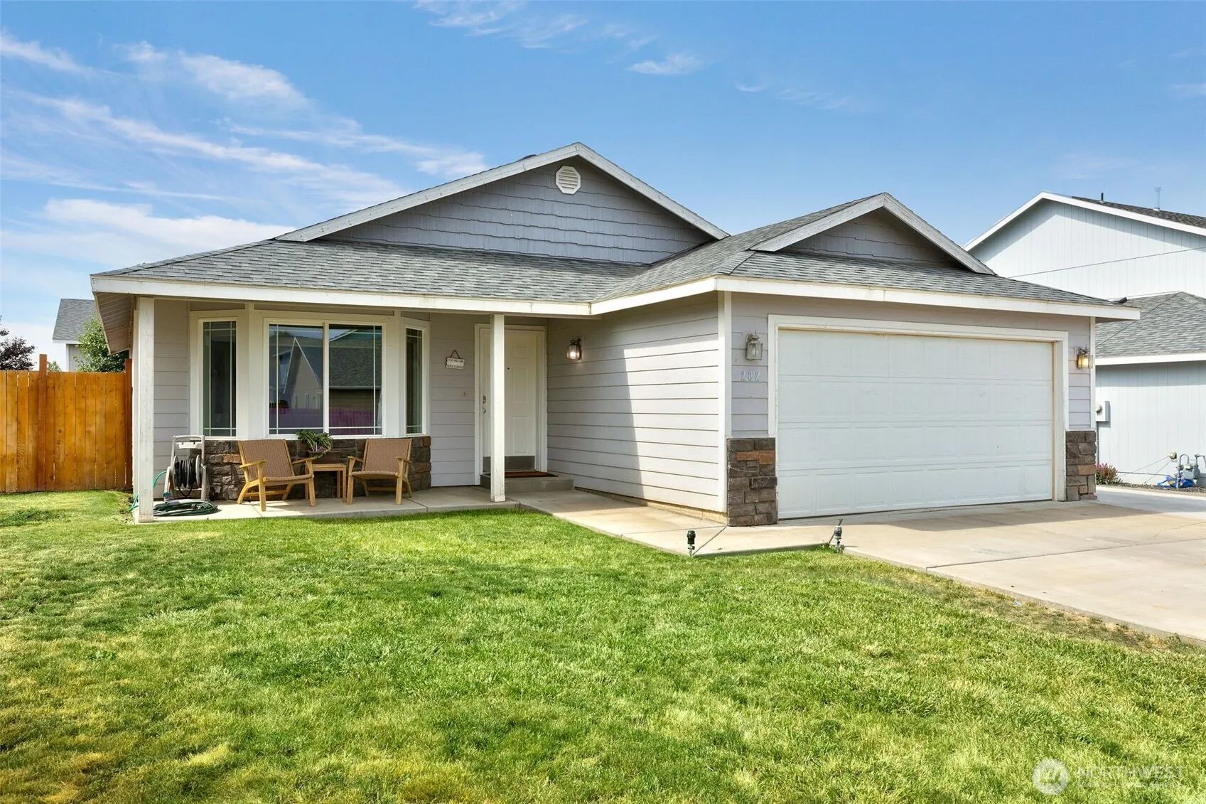 Property photo for 202 Saint Helens Ave, Moxee