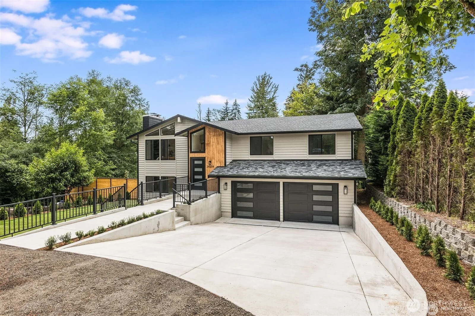Property photo for 24204 23rd Avenue W, Bothell photo 2