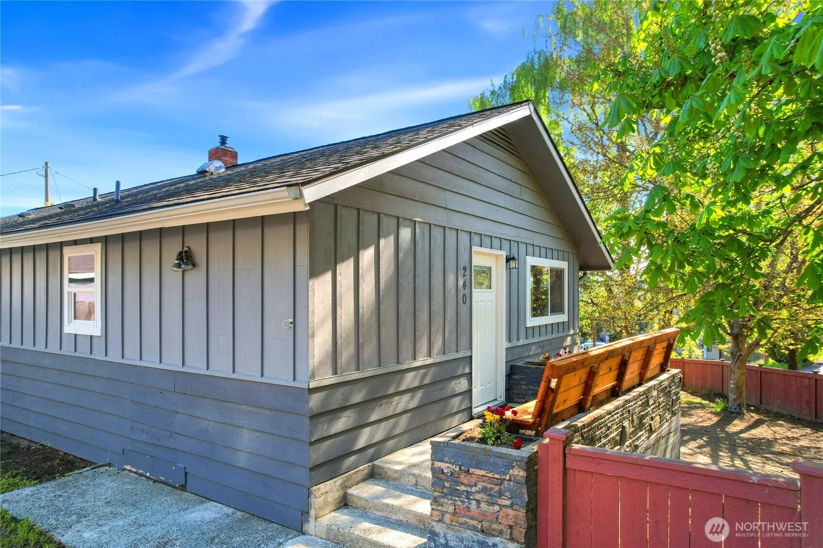 Property photo for 240 Willow Street, Bremerton photo 2