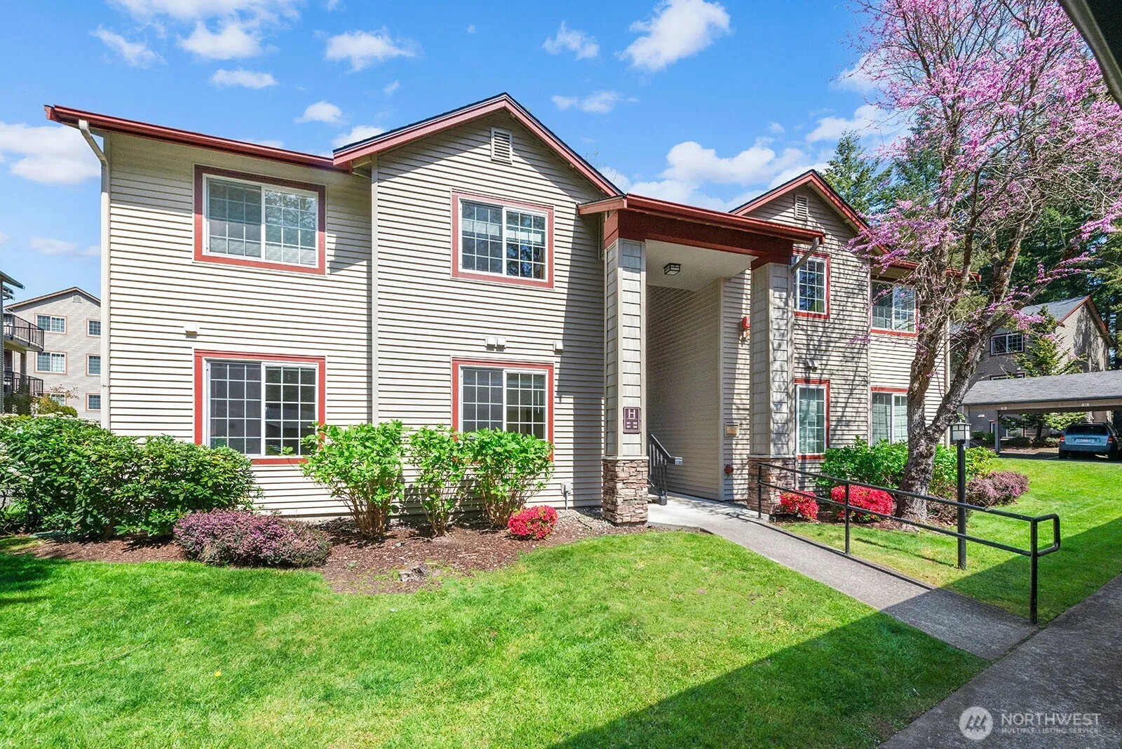 25025 Se Klahanie Boulevard #h101, Sammamish